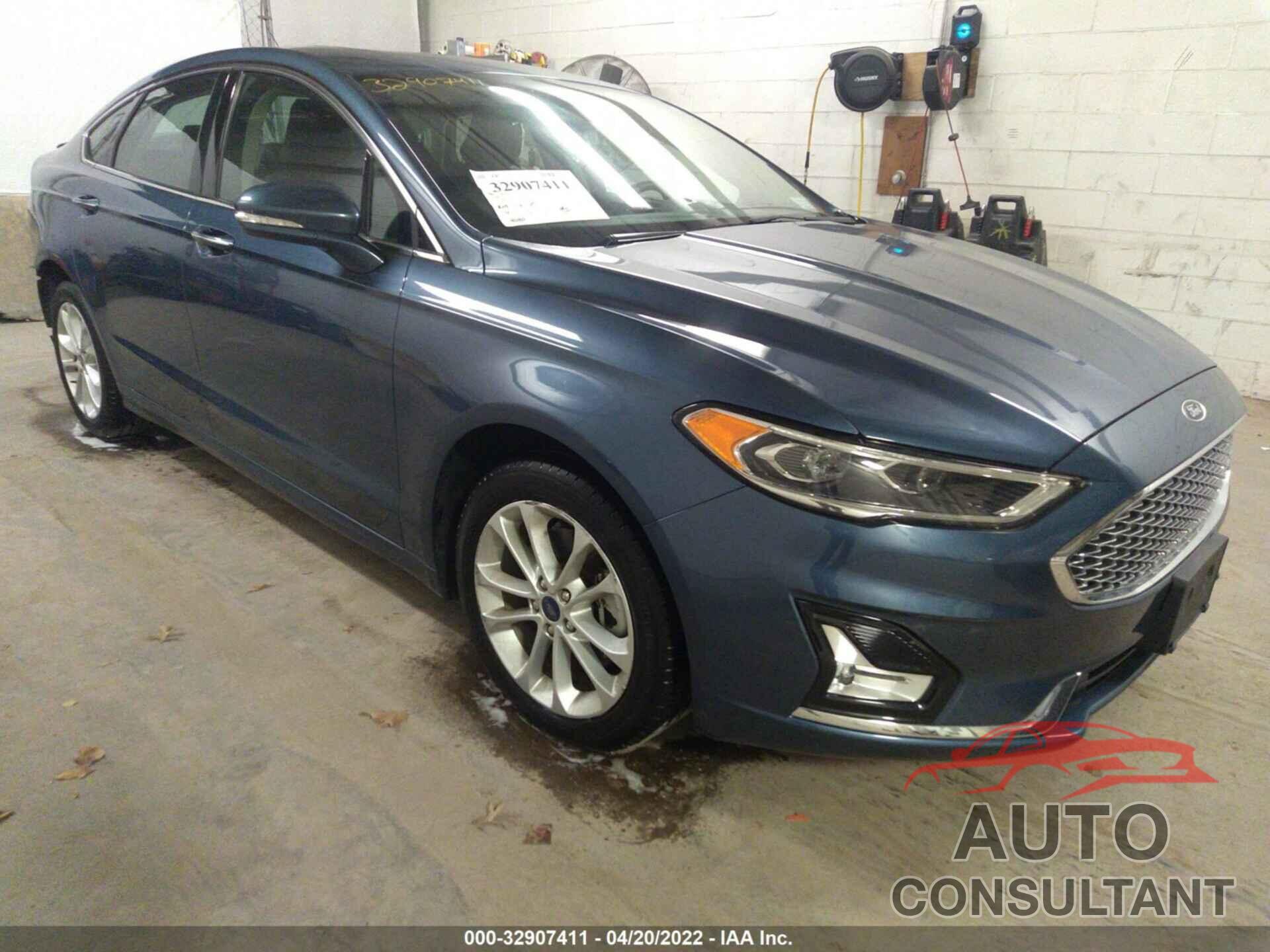 FORD FUSION ENERGI 2019 - 3FA6P0SU8KR228083