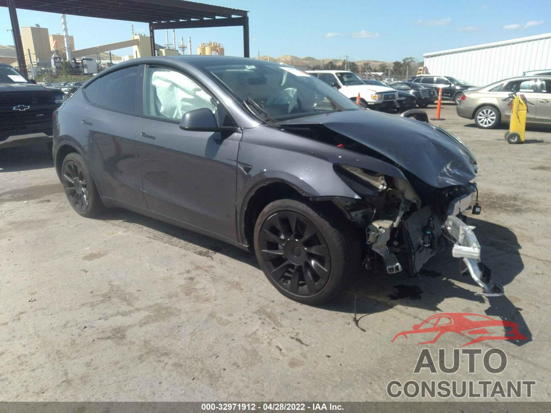 TESLA MODEL Y 2021 - 5YJYGDEE0MF224600