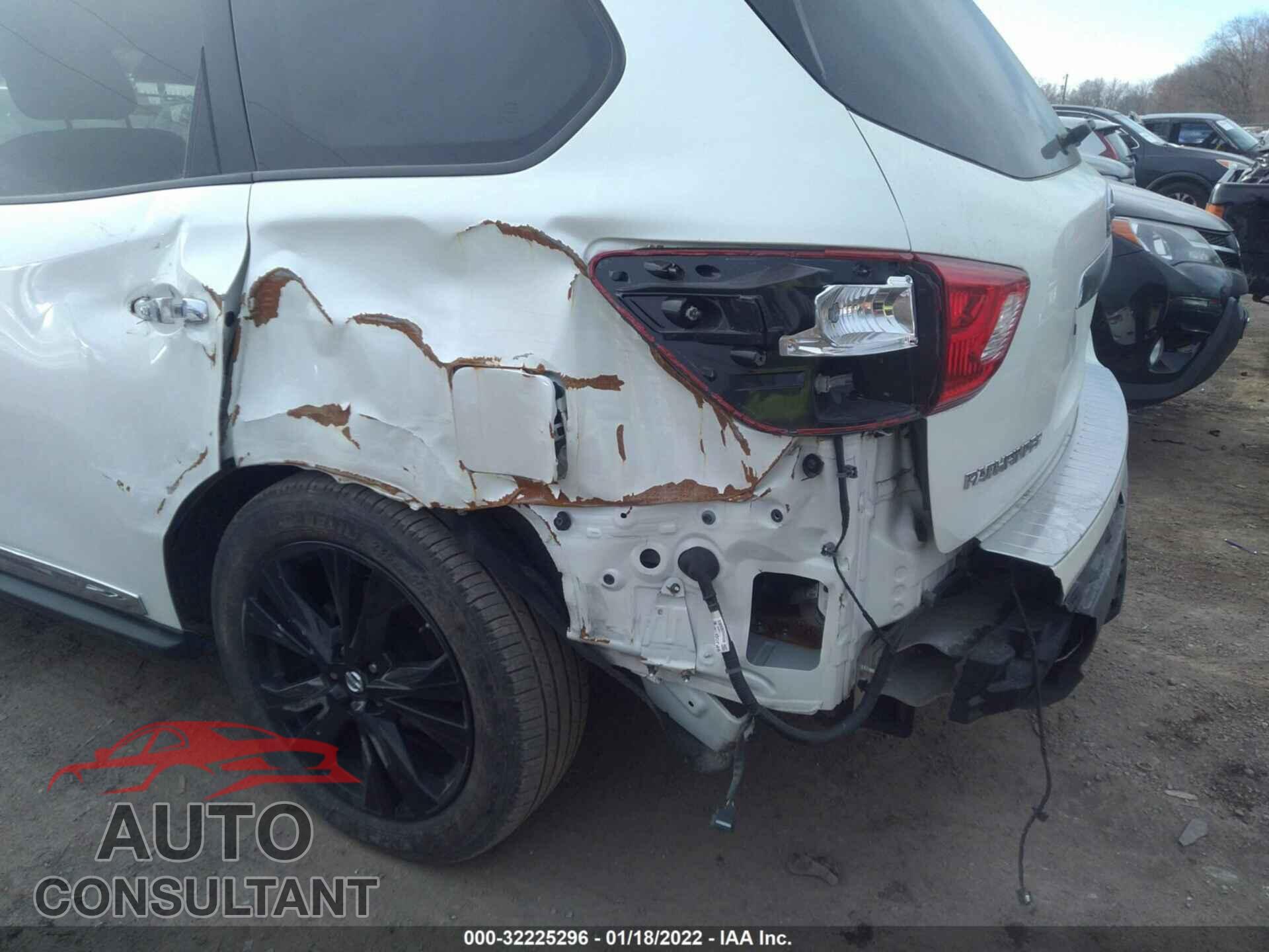 NISSAN PATHFINDER 2017 - 5N1DR2MN2HC684743