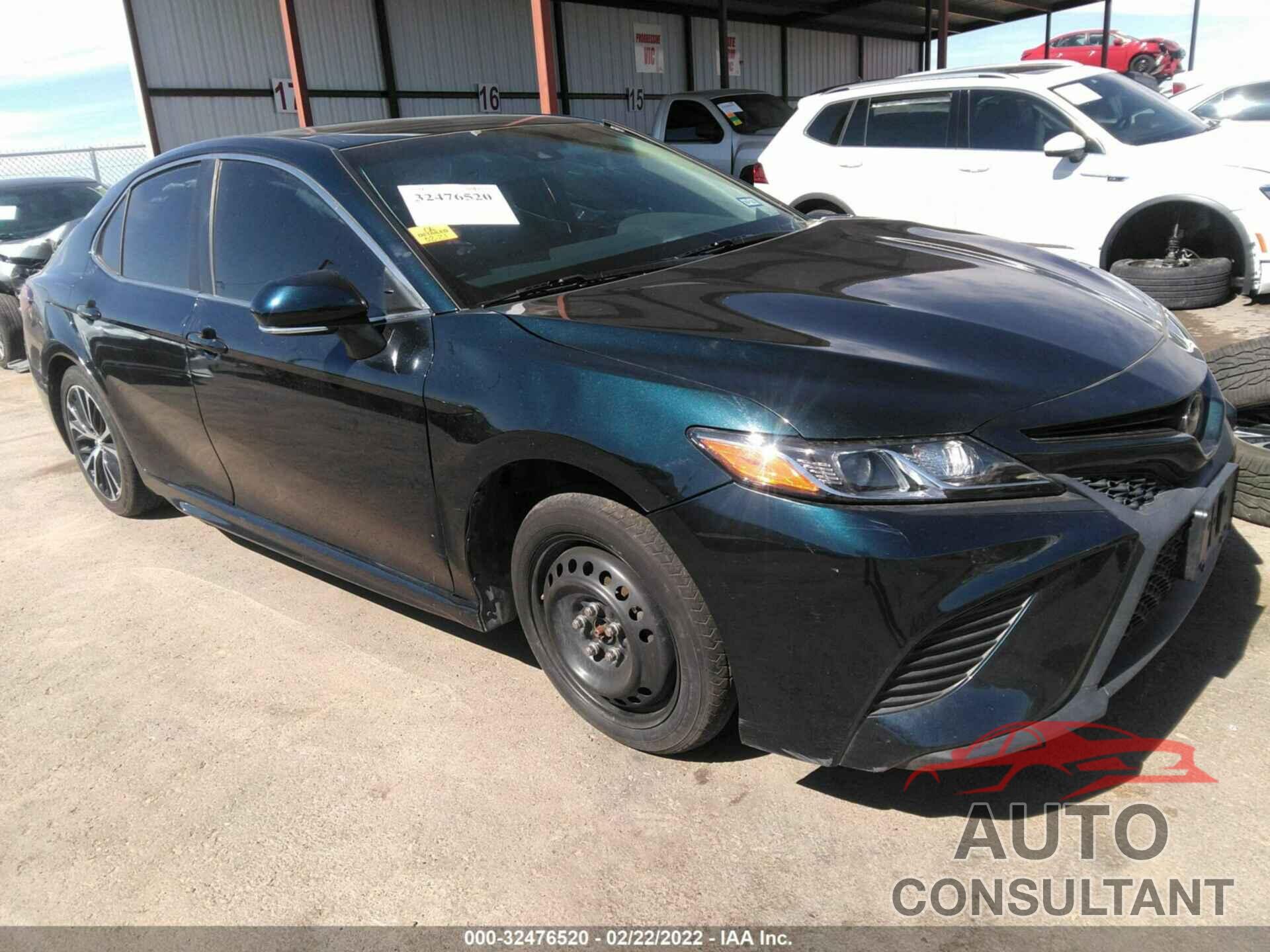 TOYOTA CAMRY 2018 - 4T1B11HK7JU579270