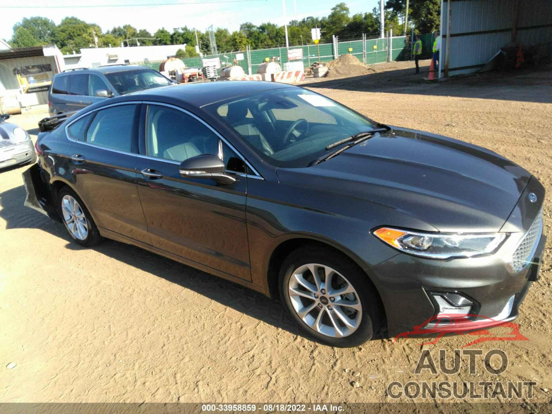 FORD FUSION ENERGI 2019 - 3FA6P0SU7KR282166