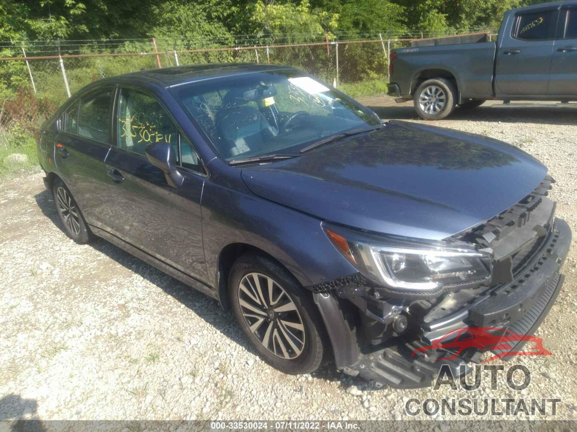 SUBARU LEGACY 2018 - 4S3BNAD64J3008083