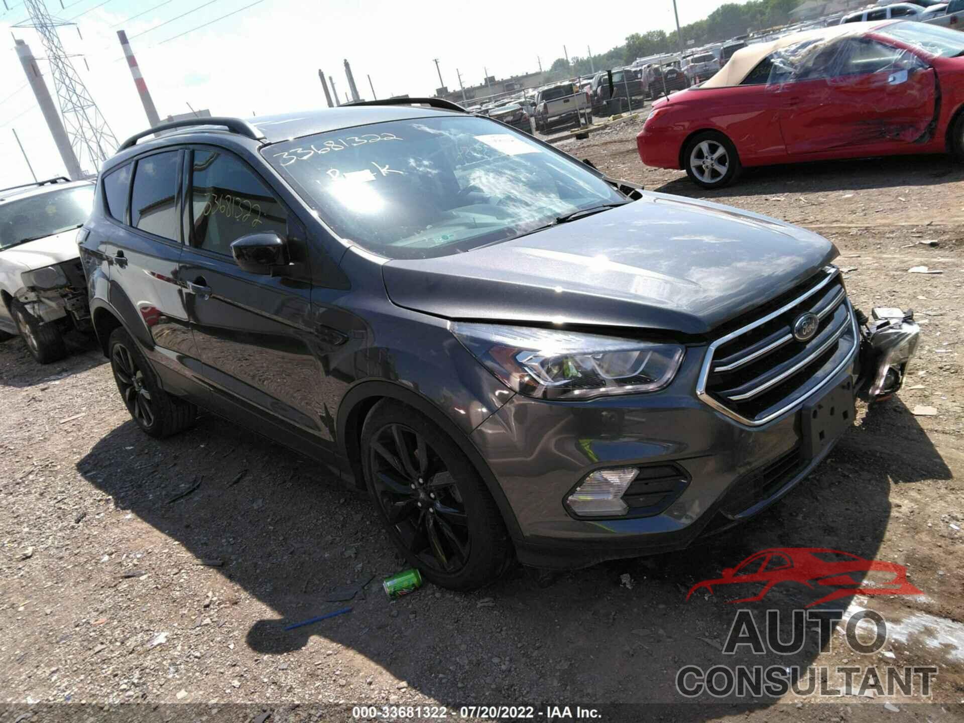 FORD ESCAPE 2017 - 1FMCU0GD4HUD97139