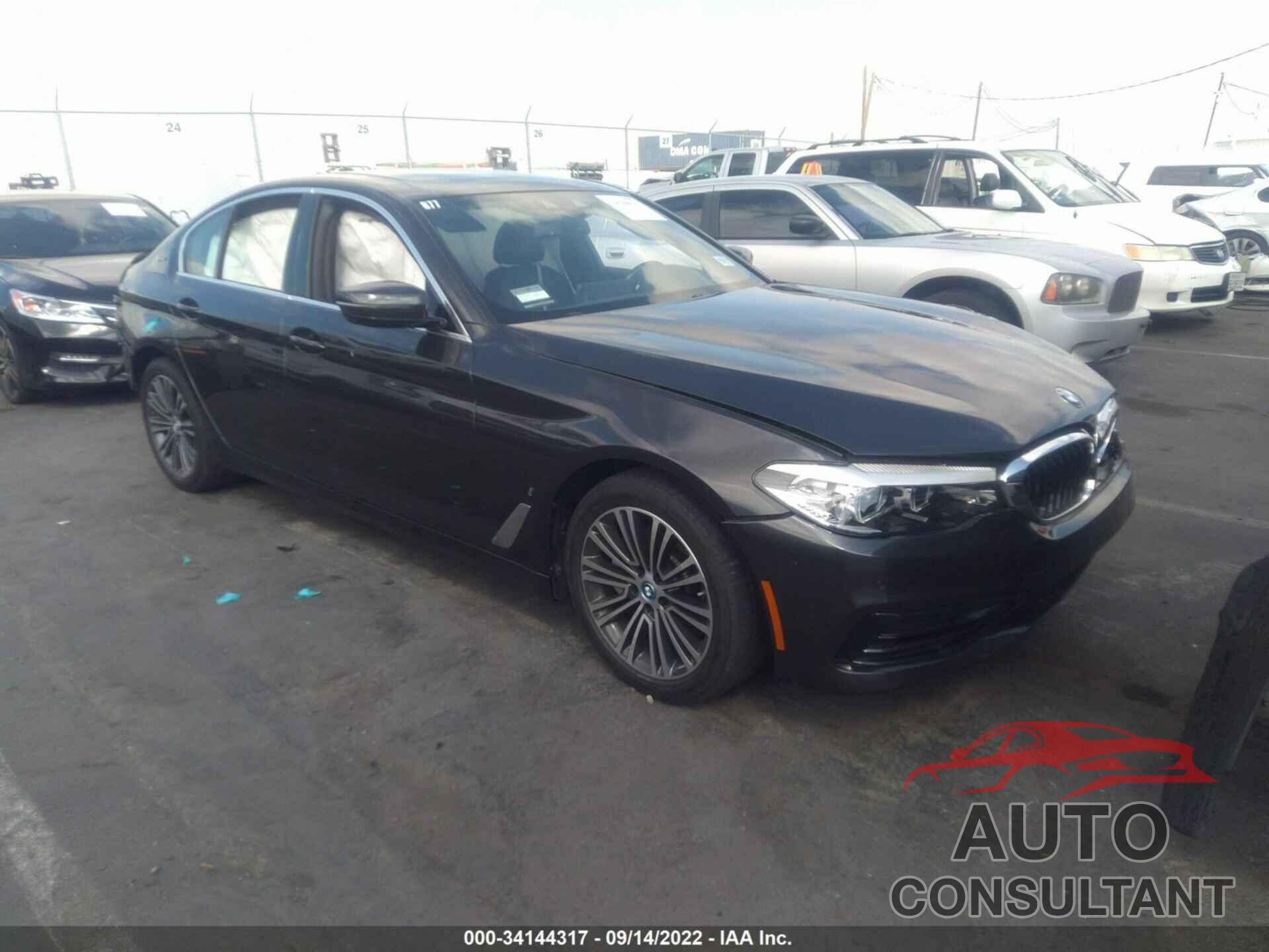 BMW 5 SERIES 2019 - WBAJA9C58KB388452