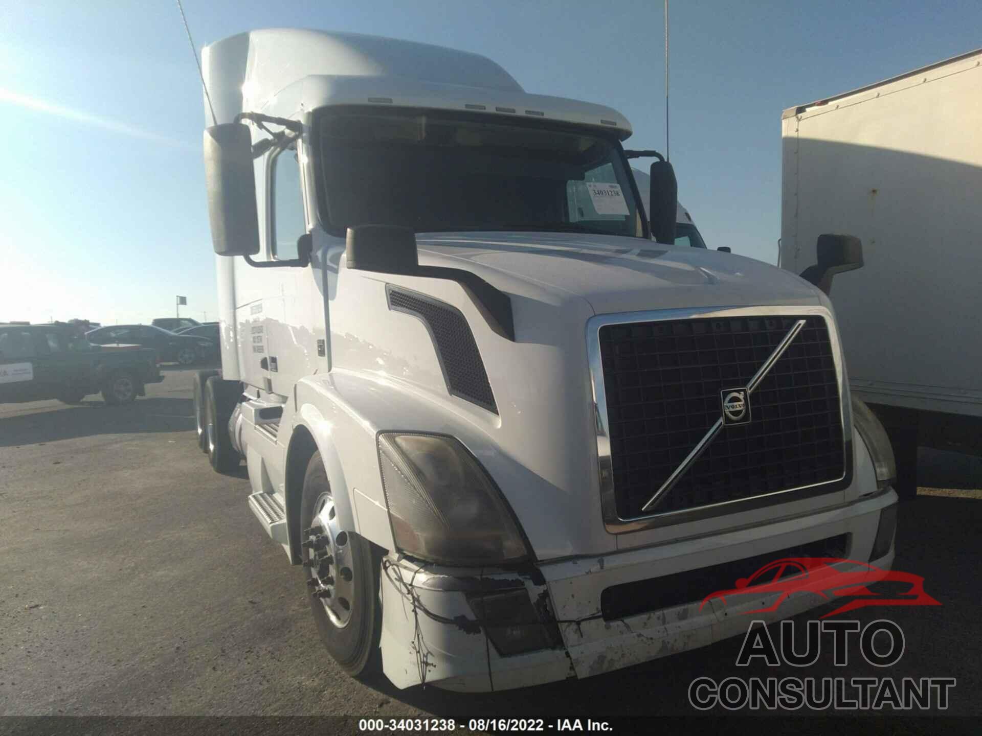 VOLVO VN 2016 - 4V4NC9EH5GN958990