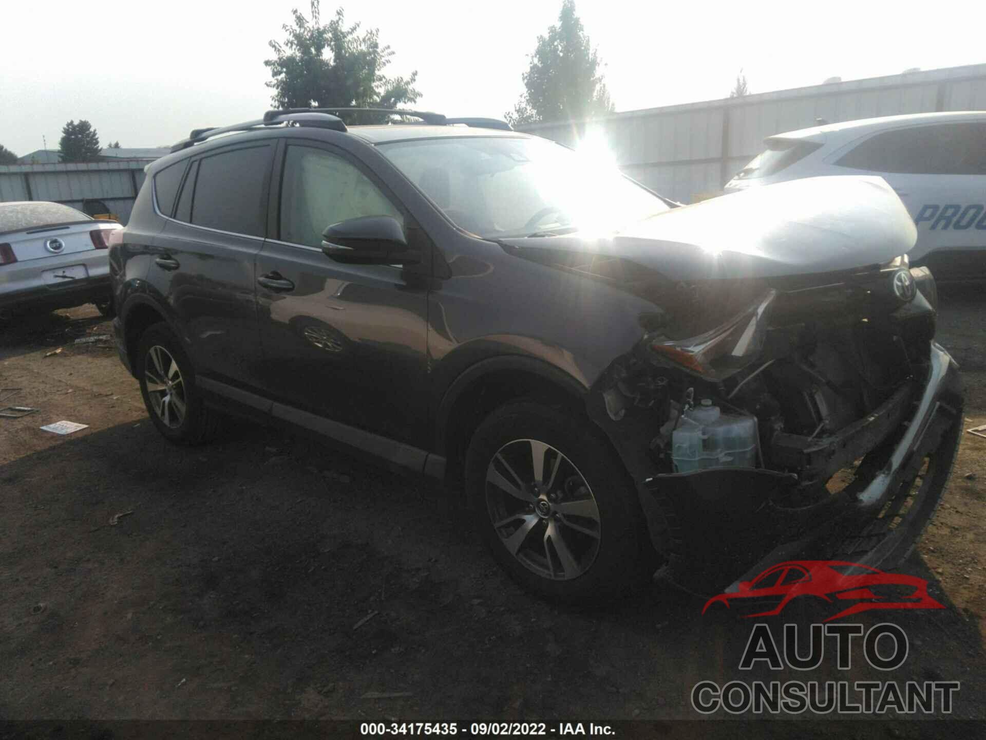 TOYOTA RAV4 2017 - JTMRFREV4HJ121554