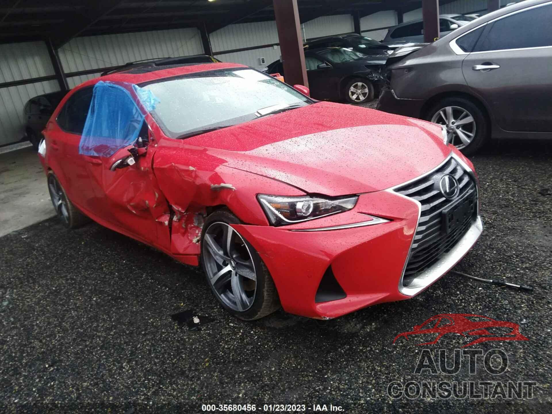 LEXUS IS 2018 - JTHC81D21J5026875