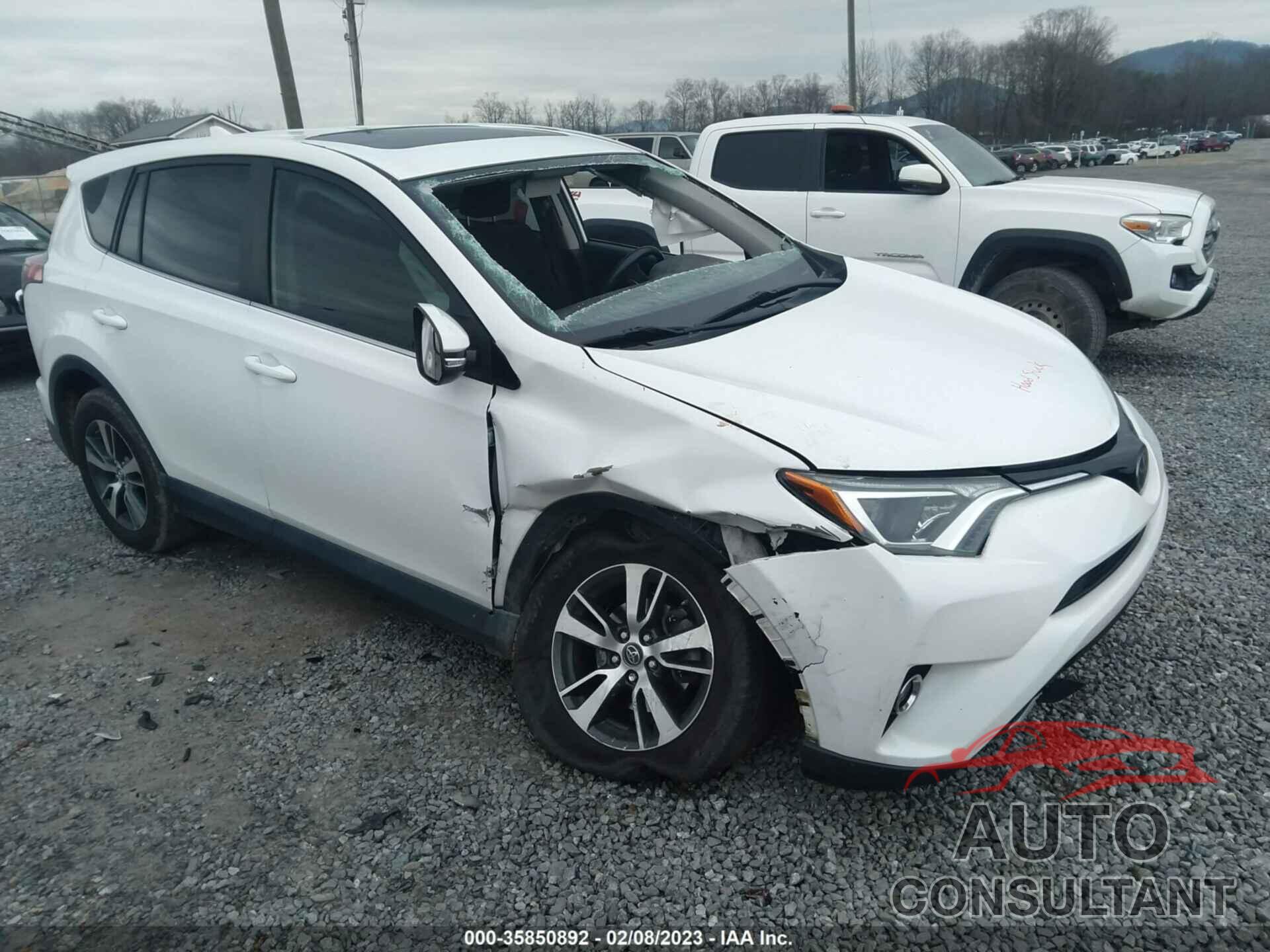 TOYOTA RAV4 2018 - 2T3RFREV3JW704530
