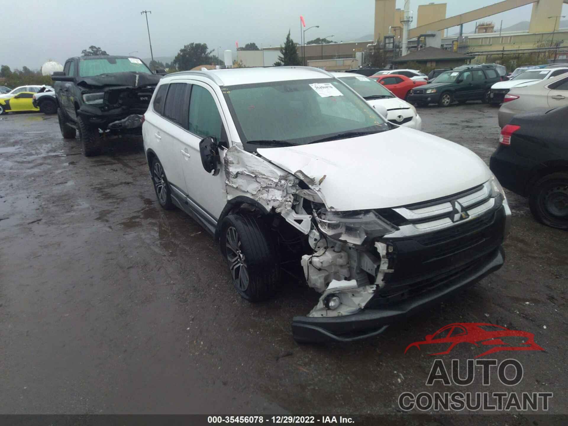 MITSUBISHI OUTLANDER 2017 - JA4AD3A38HZ068597
