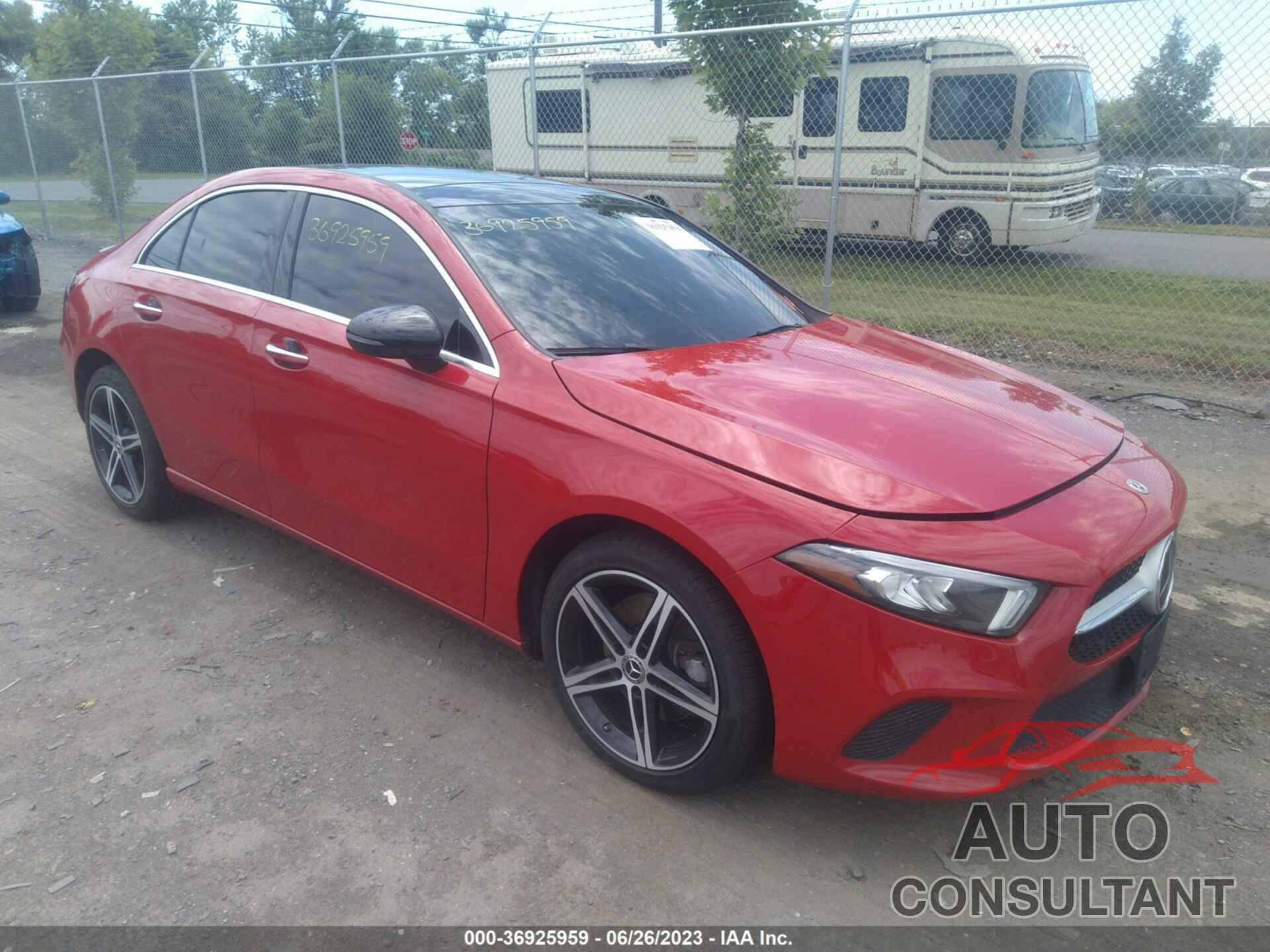MERCEDES-BENZ A 220 2019 - WDD3G4FBXKW020111