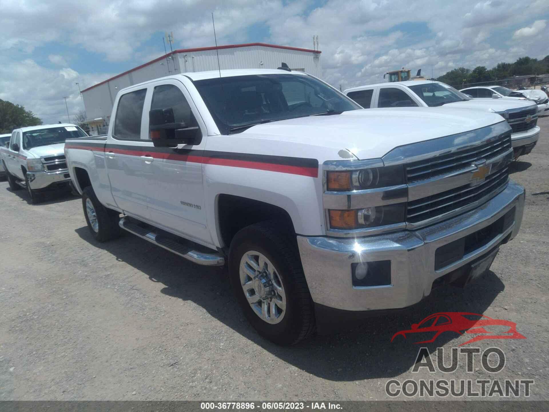 CHEVROLET SILVERADO 2500HD 2015 - 1GC1KVEG4FF543083