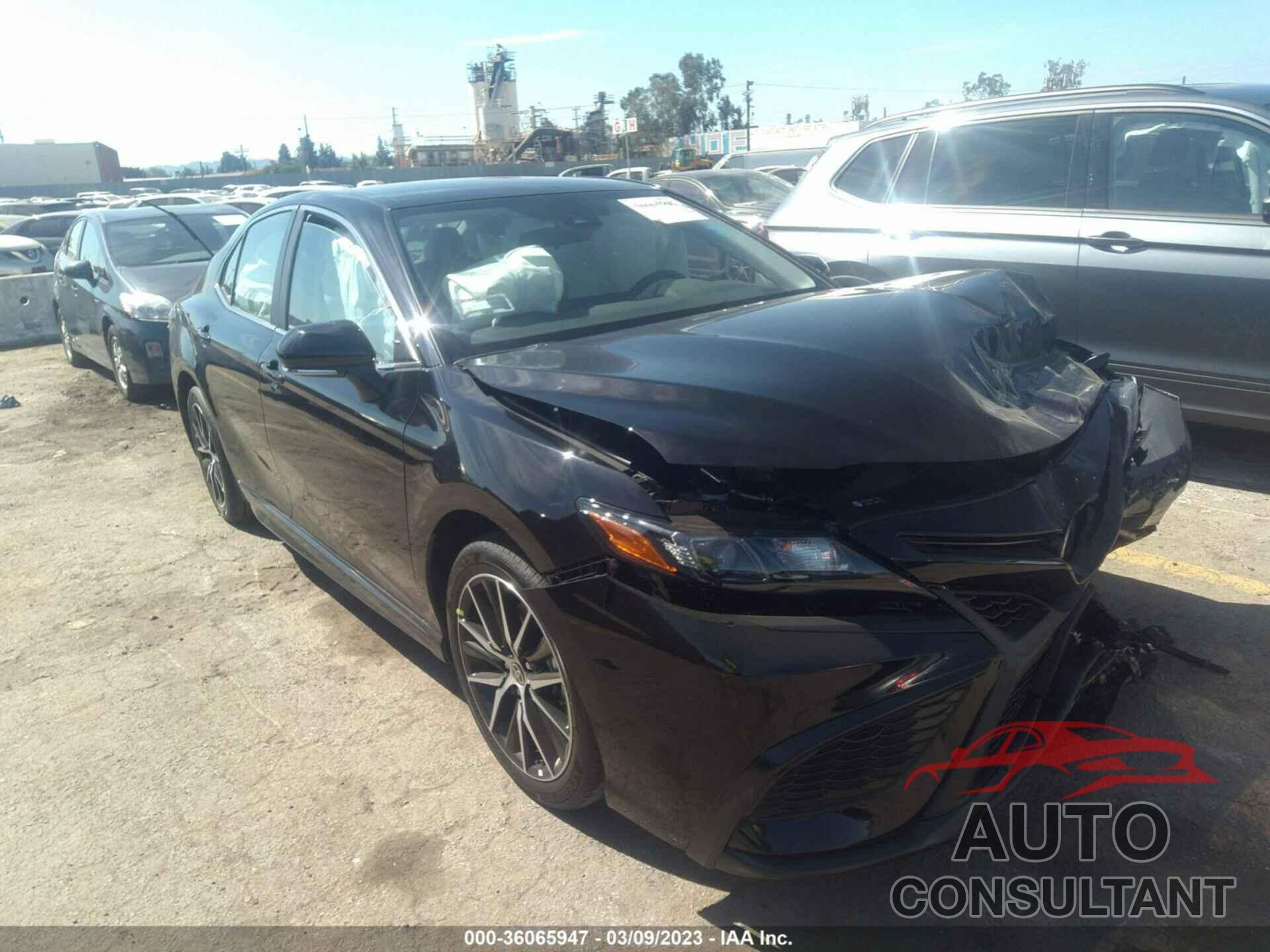 TOYOTA CAMRY 2023 - 4T1G11AK6PU777038