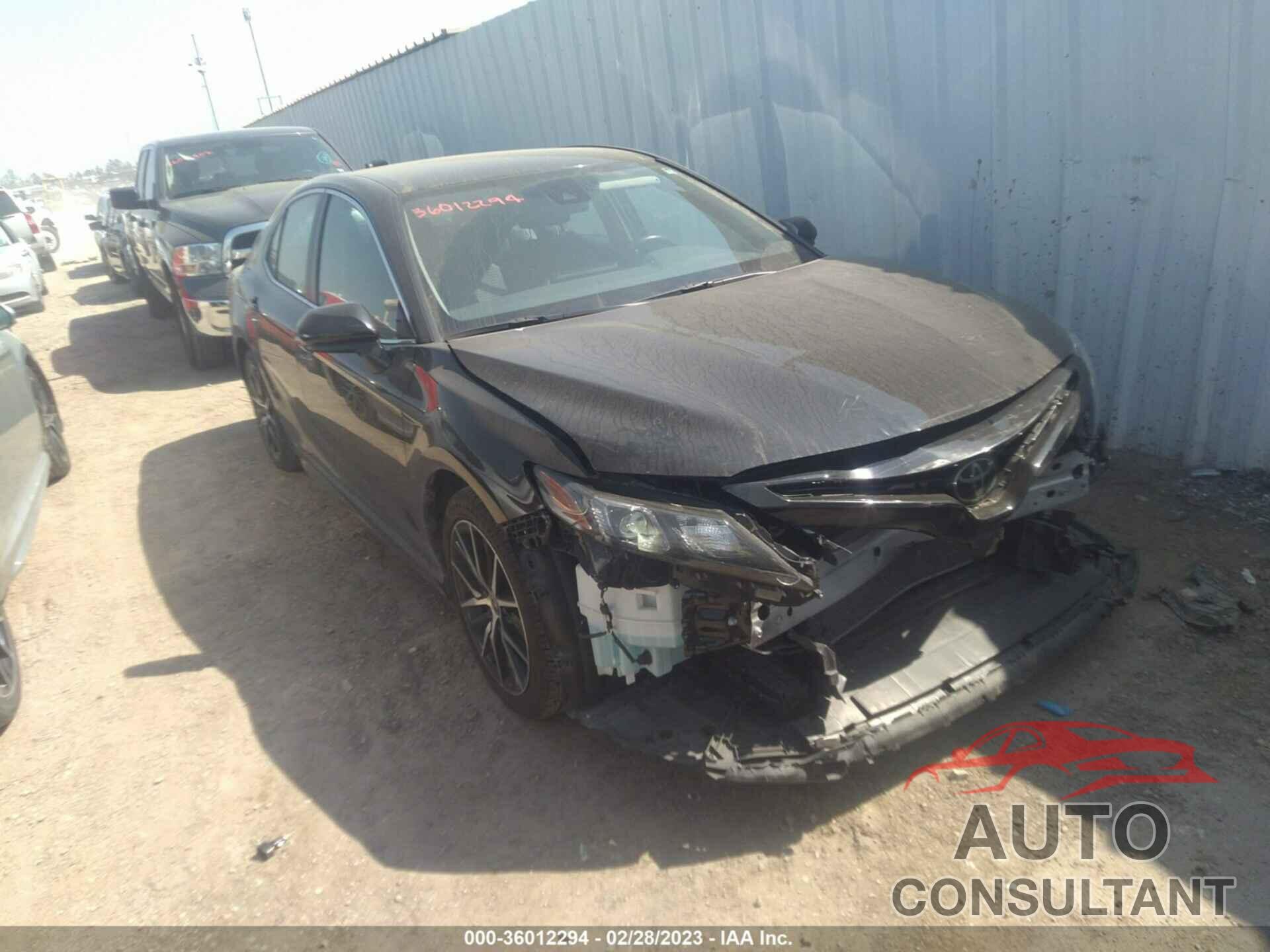 TOYOTA CAMRY 2021 - 4T1G11AK6MU474658