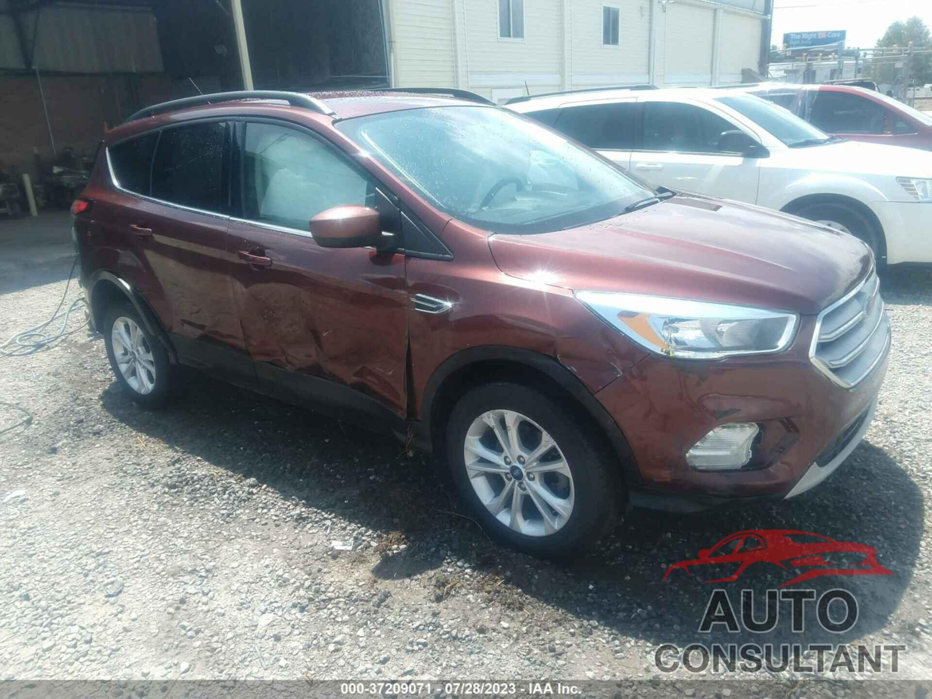 FORD ESCAPE 2018 - 1FMCU0GD6JUC03300