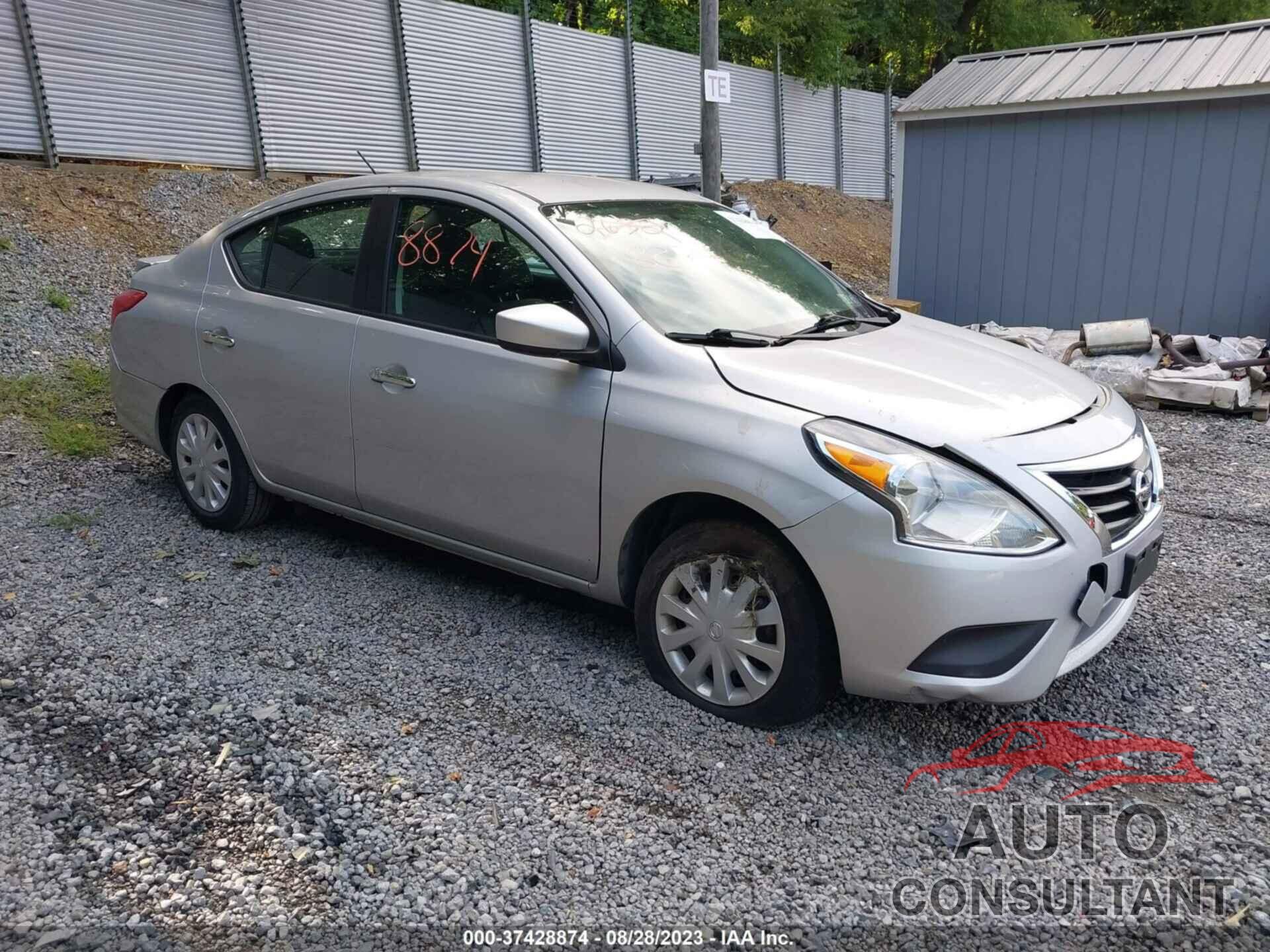 NISSAN VERSA 2018 - 3N1CN7AP3JL882632