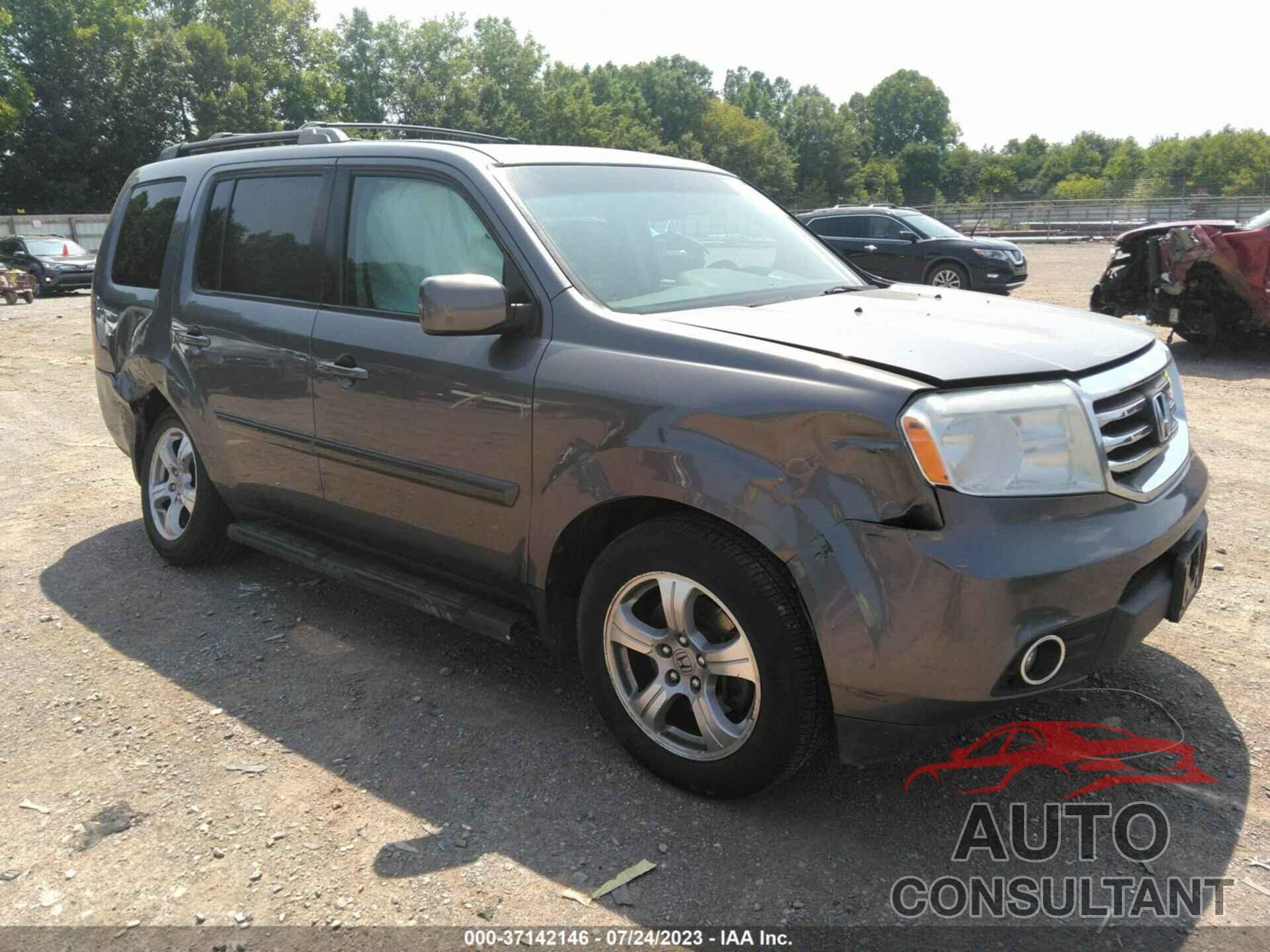 HONDA PILOT 2015 - 5FNYF4H57FB010723