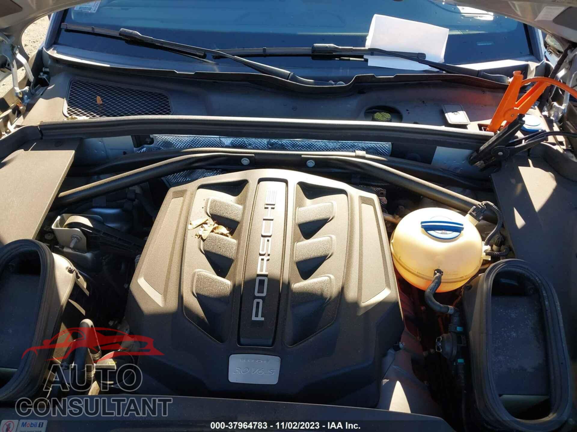 PORSCHE MACAN 2015 - WP1AB2A54FLB41423