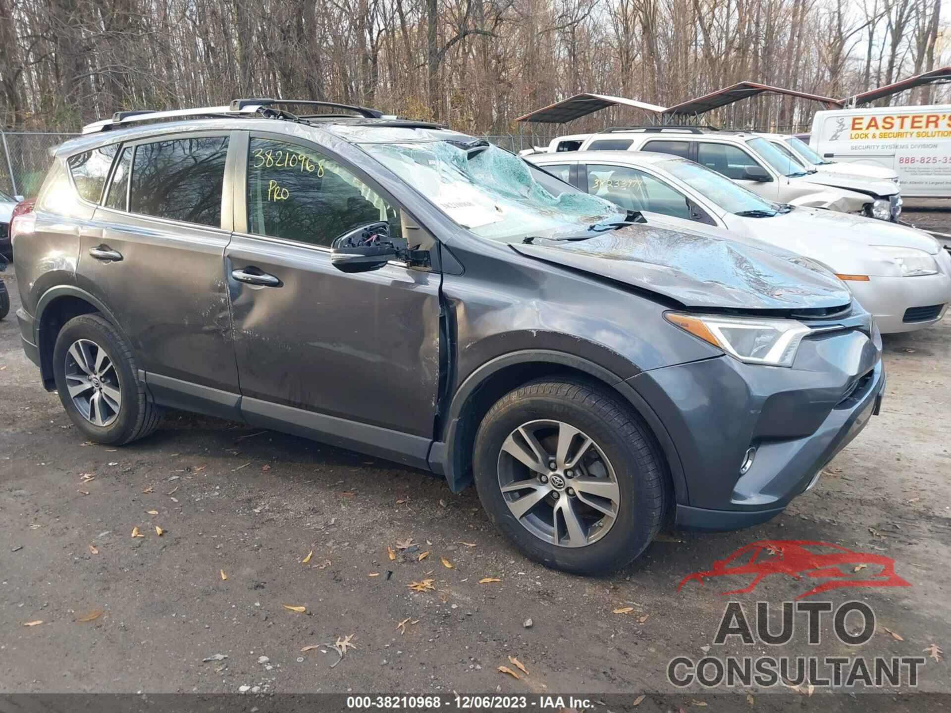 TOYOTA RAV4 2018 - JTMRFREV4JJ208070