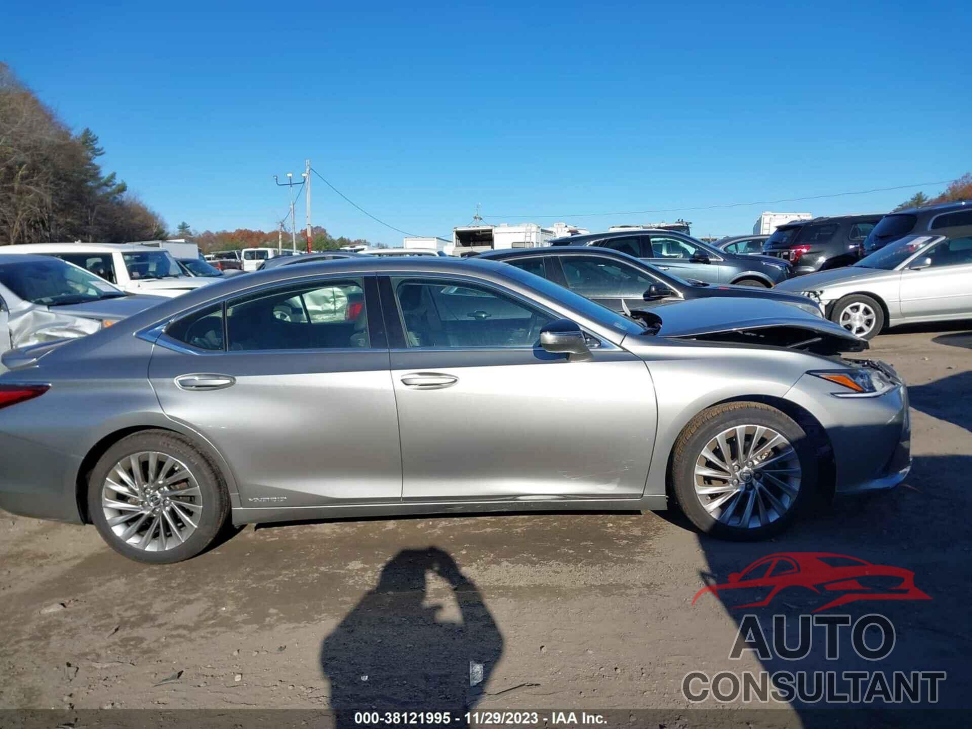 LEXUS ES 300H 2019 - JTHB21B15K2004923