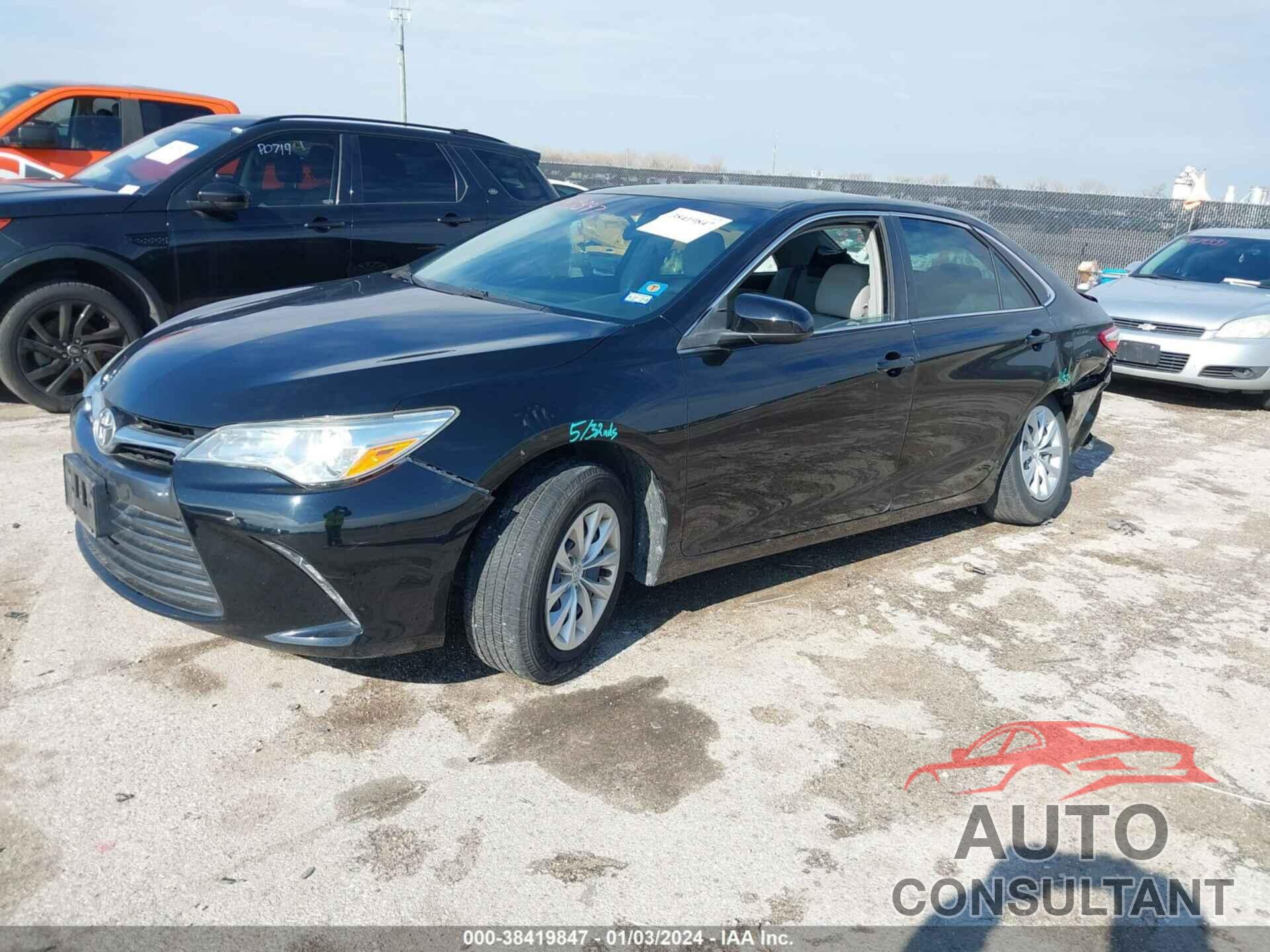 TOYOTA CAMRY 2016 - 4T4BF1FK7GR558700