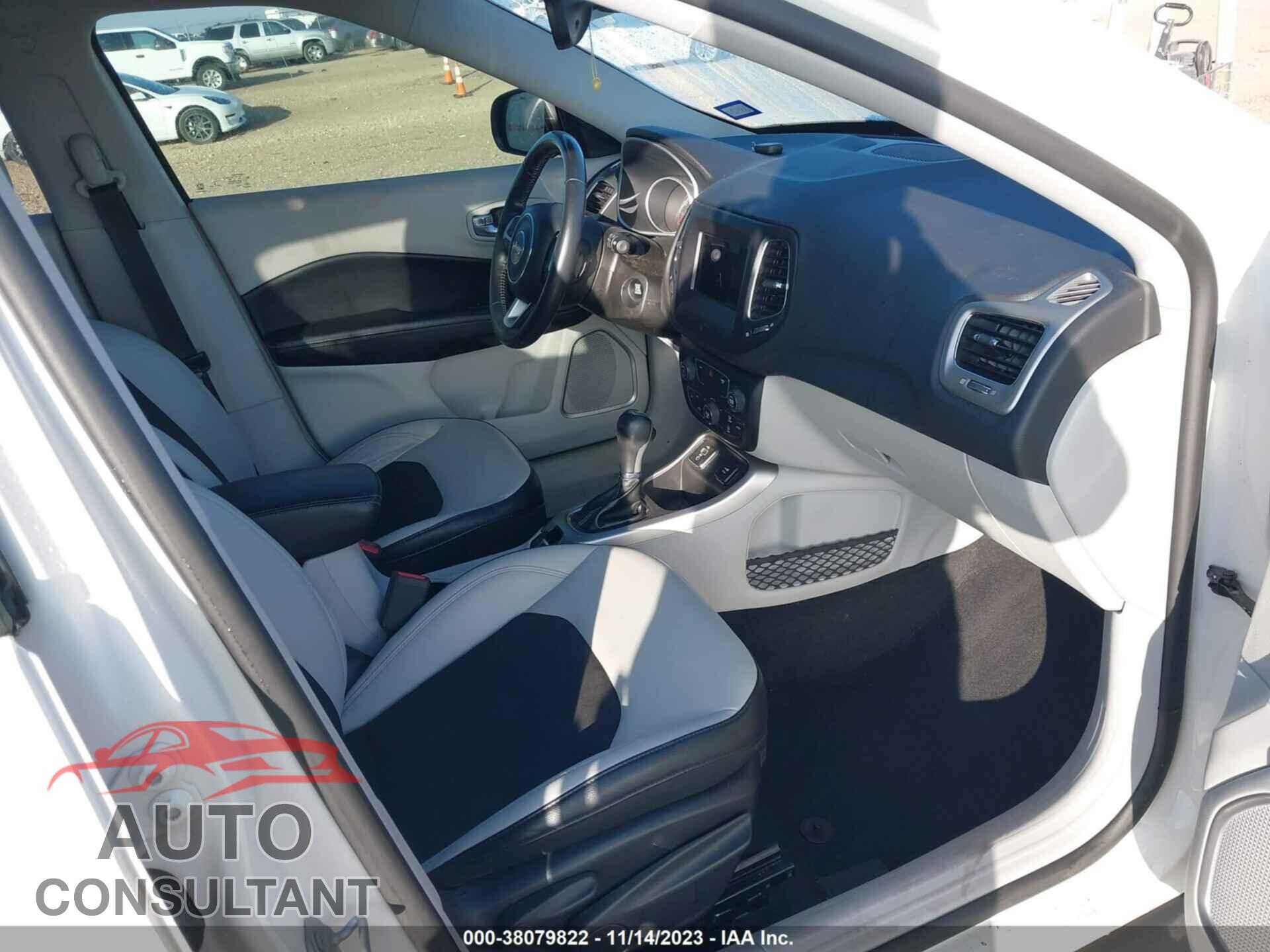 JEEP COMPASS 2018 - 3C4NJCBB9JT240932