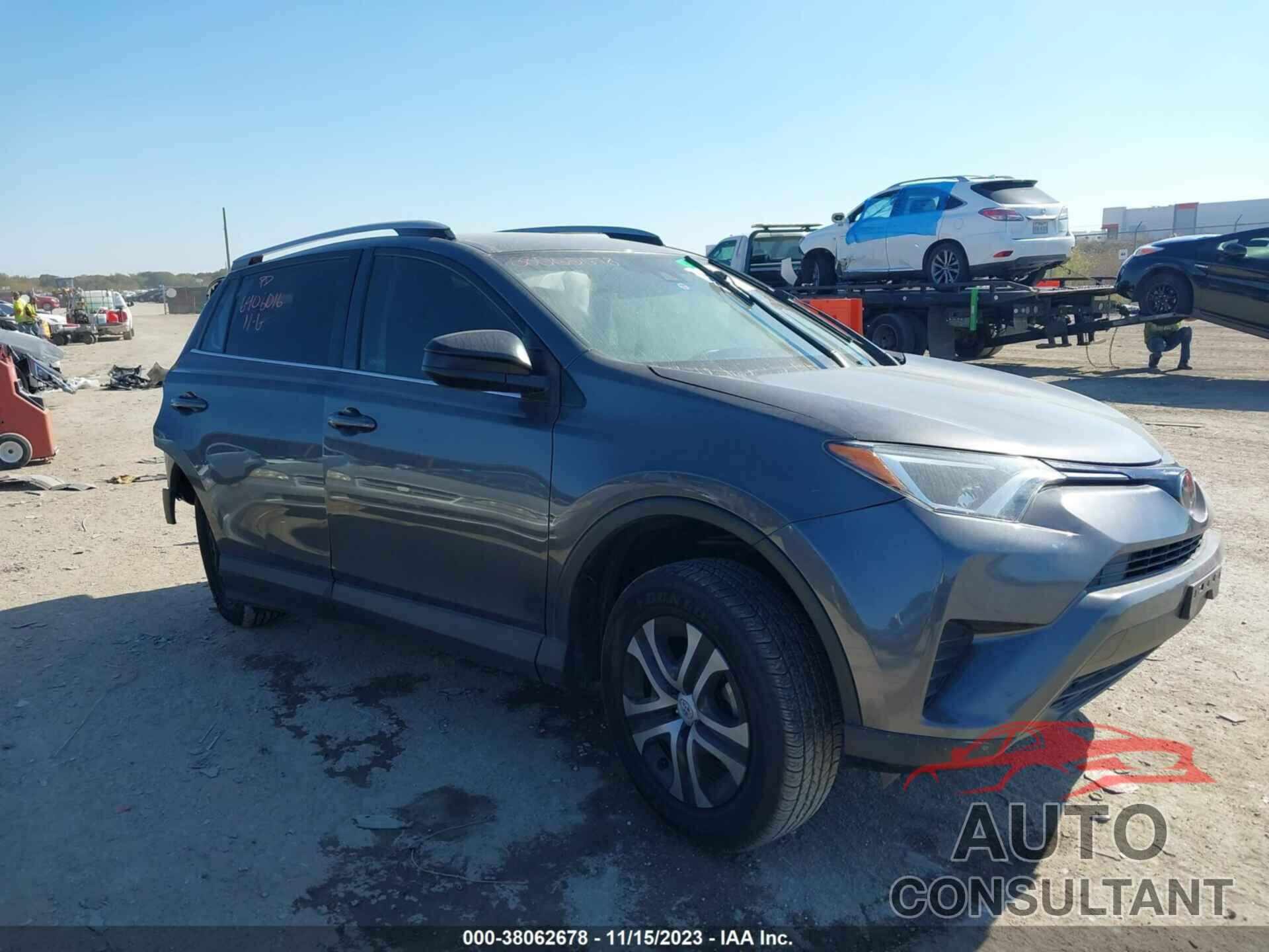 TOYOTA RAV4 2017 - JTMZFREV2HJ105031