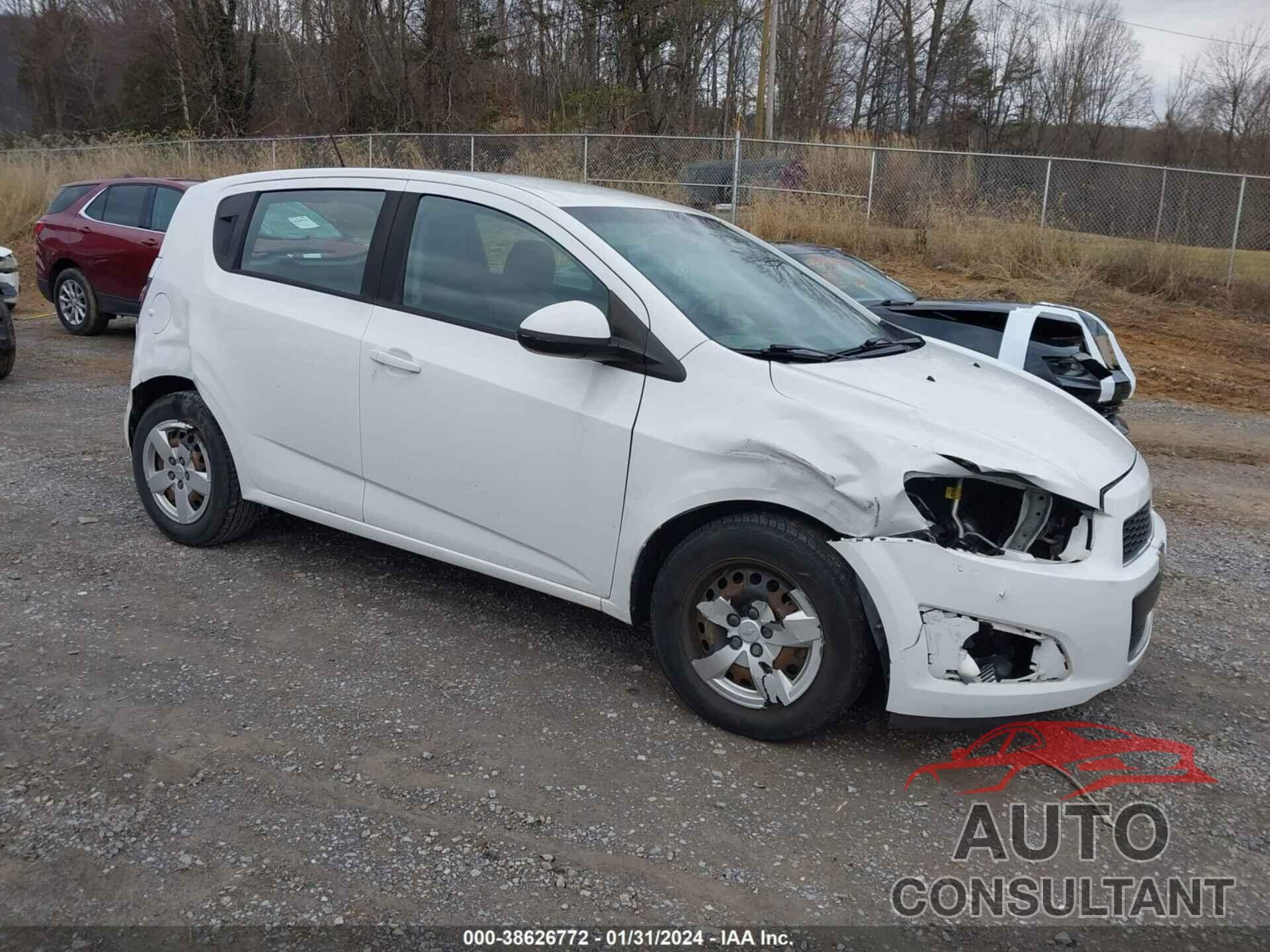 CHEVROLET SONIC 2016 - 1G1JA6SH0G4159345