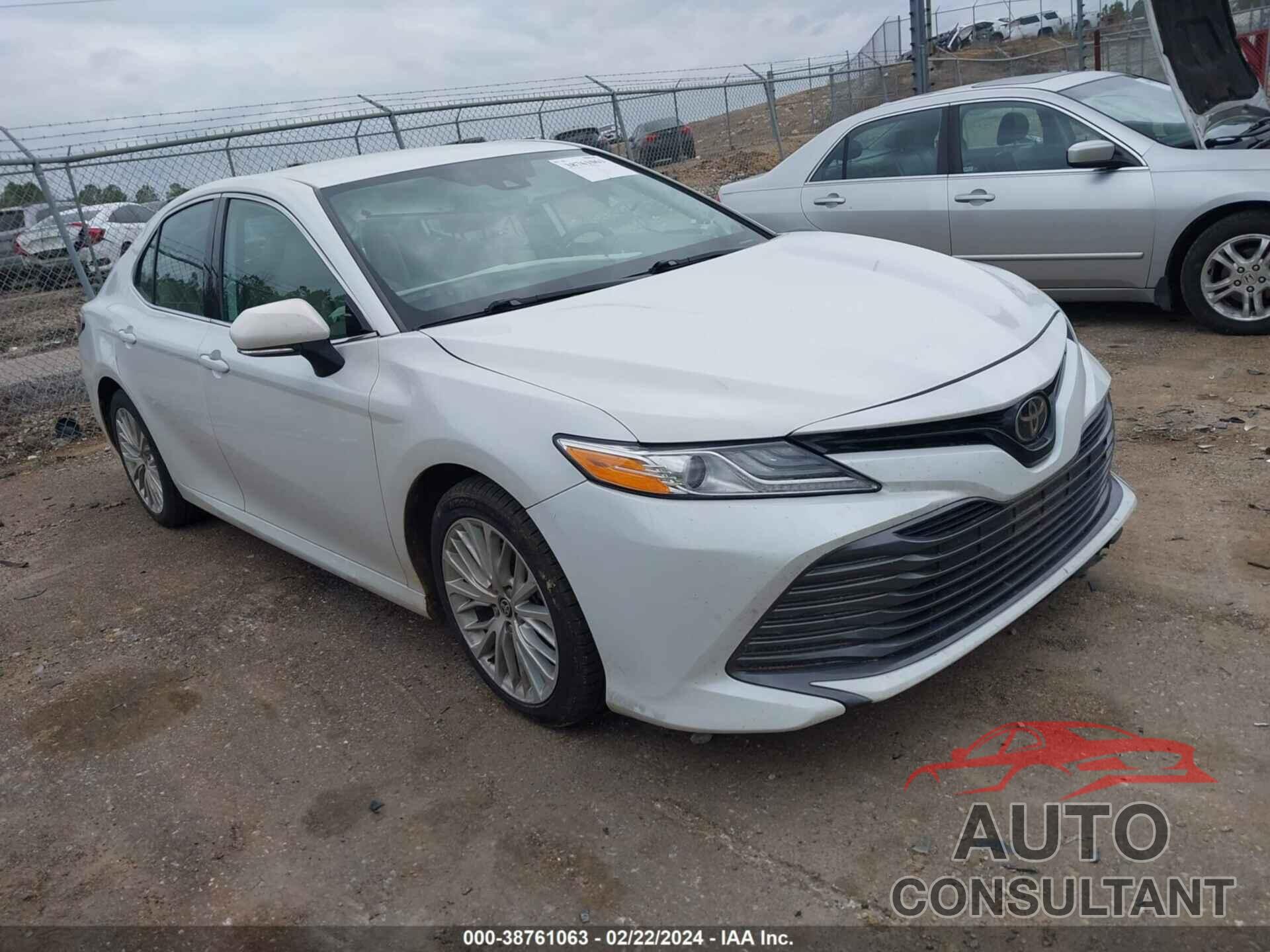 TOYOTA CAMRY 2020 - 4T1F11AK8LU389136