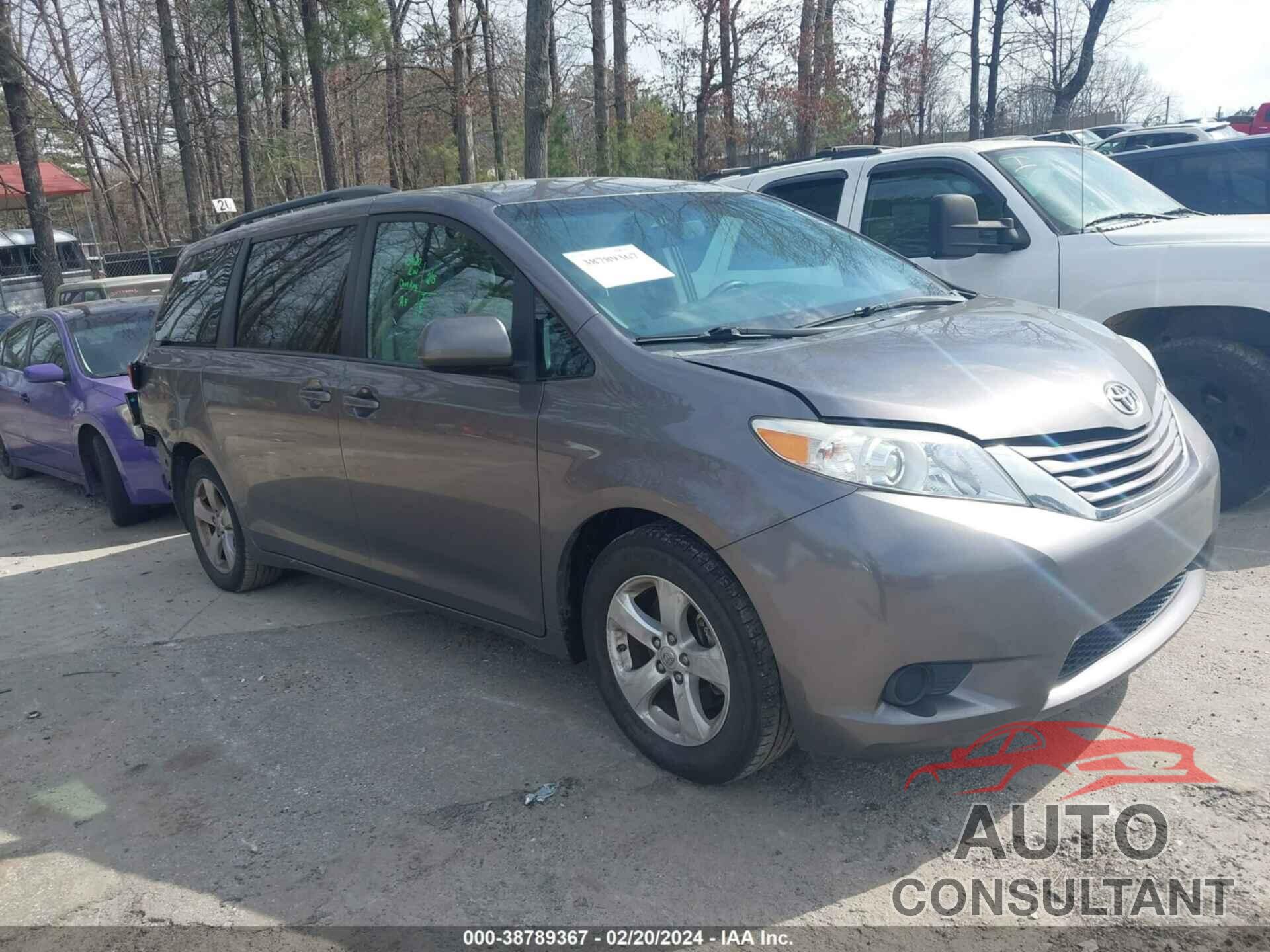 TOYOTA SIENNA 2017 - 5TDKZ3DC6HS775528