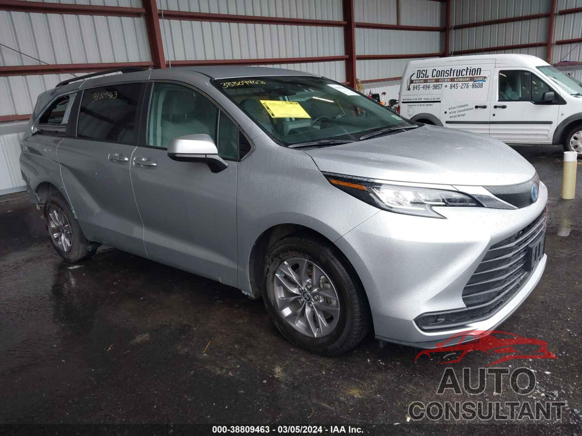 TOYOTA SIENNA 2023 - 5TDKSKFCXPS077207