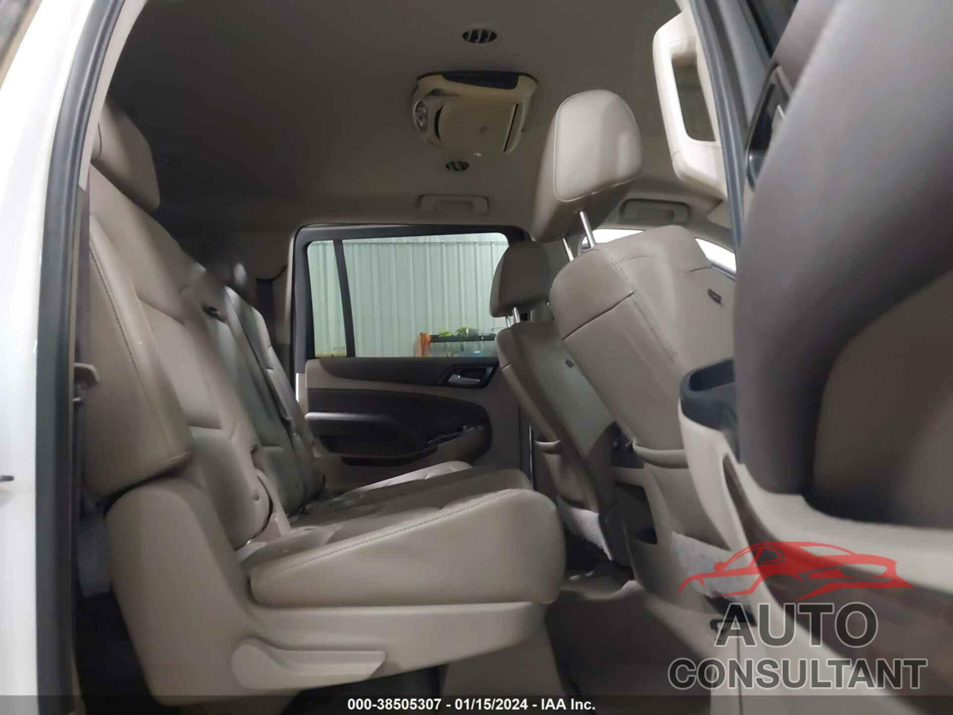 CHEVROLET SUBURBAN 2019 - 1GNSKHKC9KR208280