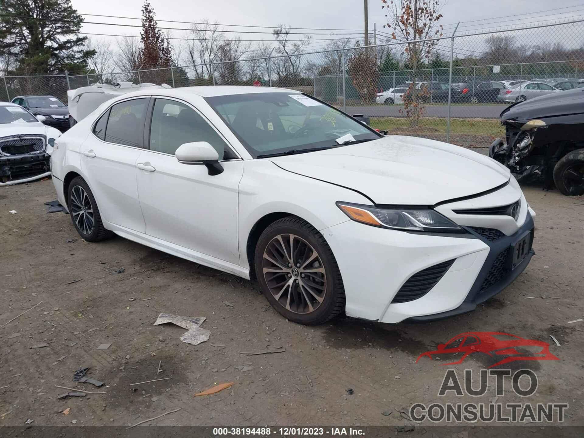 TOYOTA CAMRY 2018 - JTNB11HK8J3008425
