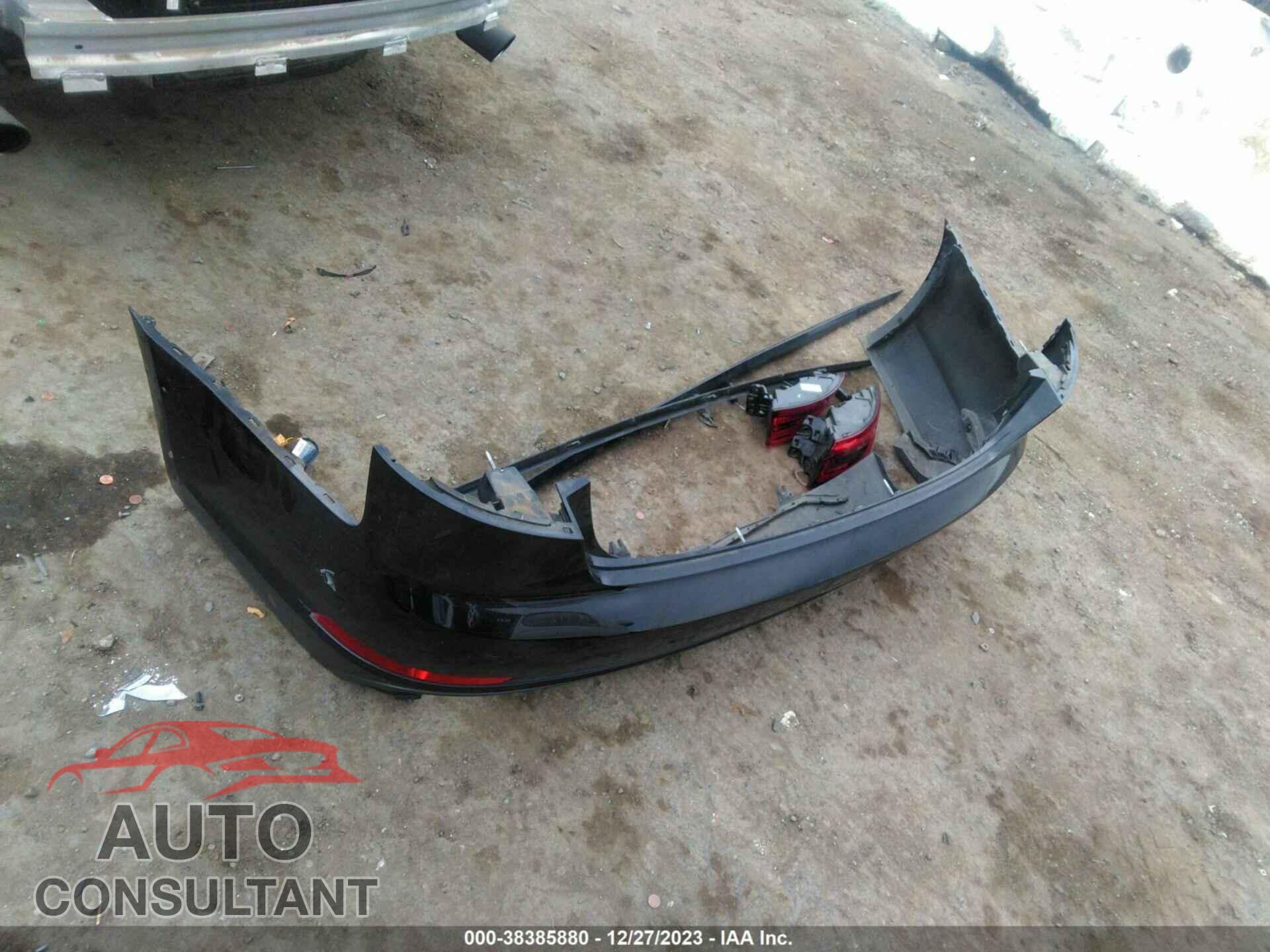 AUDI A4 2017 - WAUDNAF40HN043901