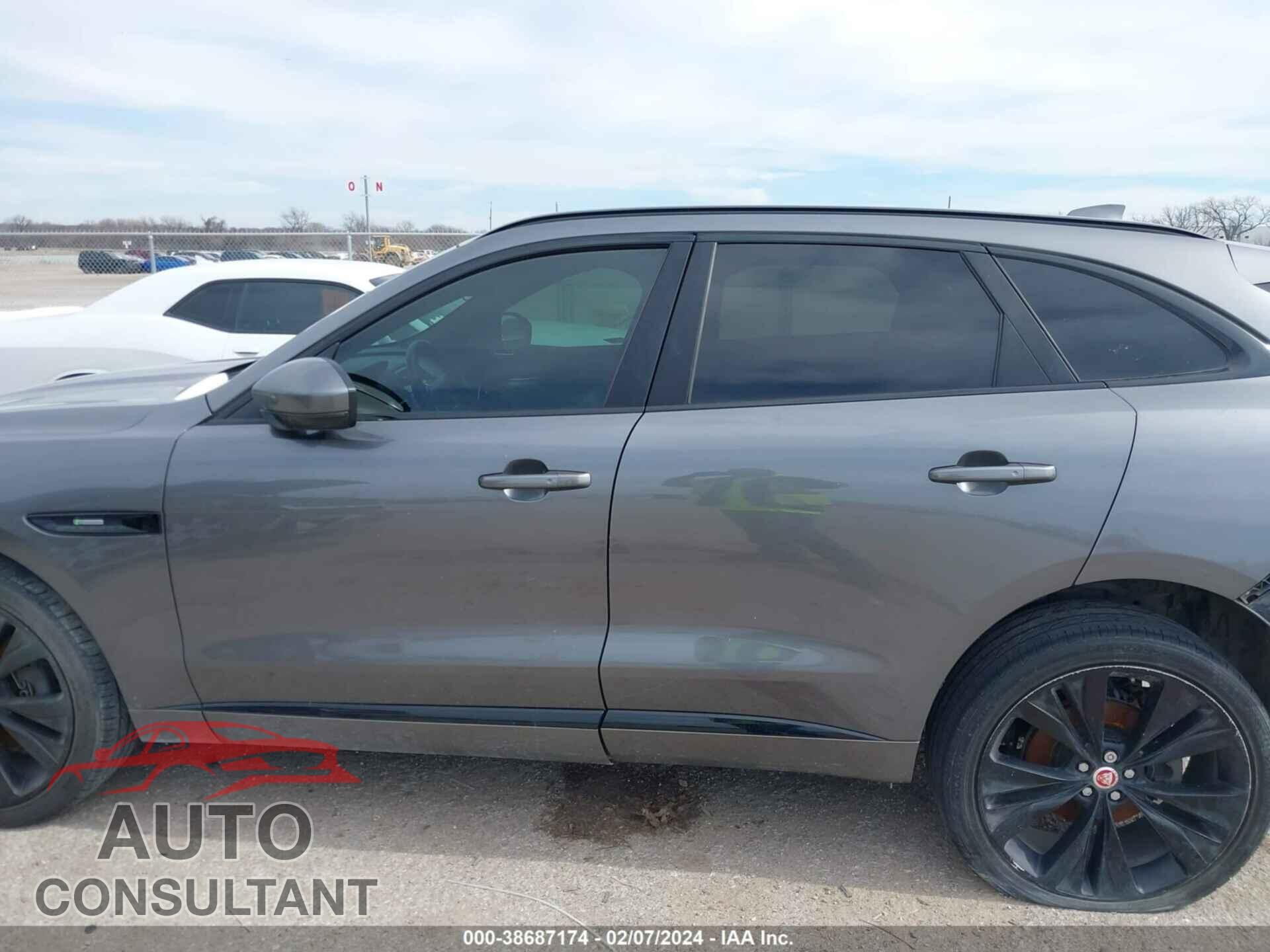 JAGUAR F-PACE 2017 - SADCL2BVXHA090437