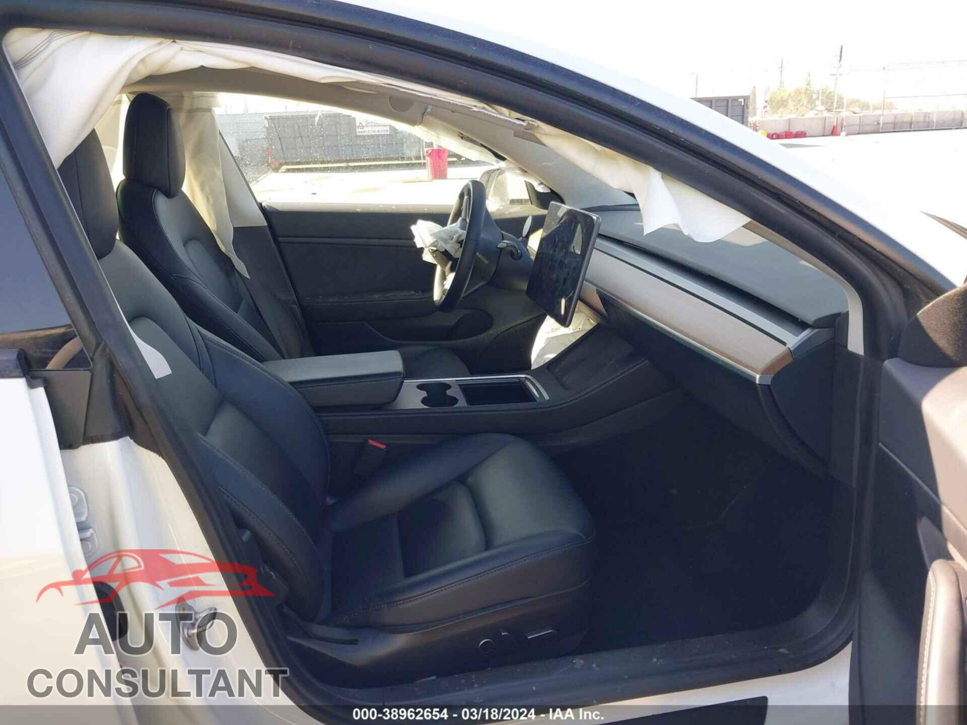 TESLA MODEL 3 2021 - 5YJ3E1EA2MF923223