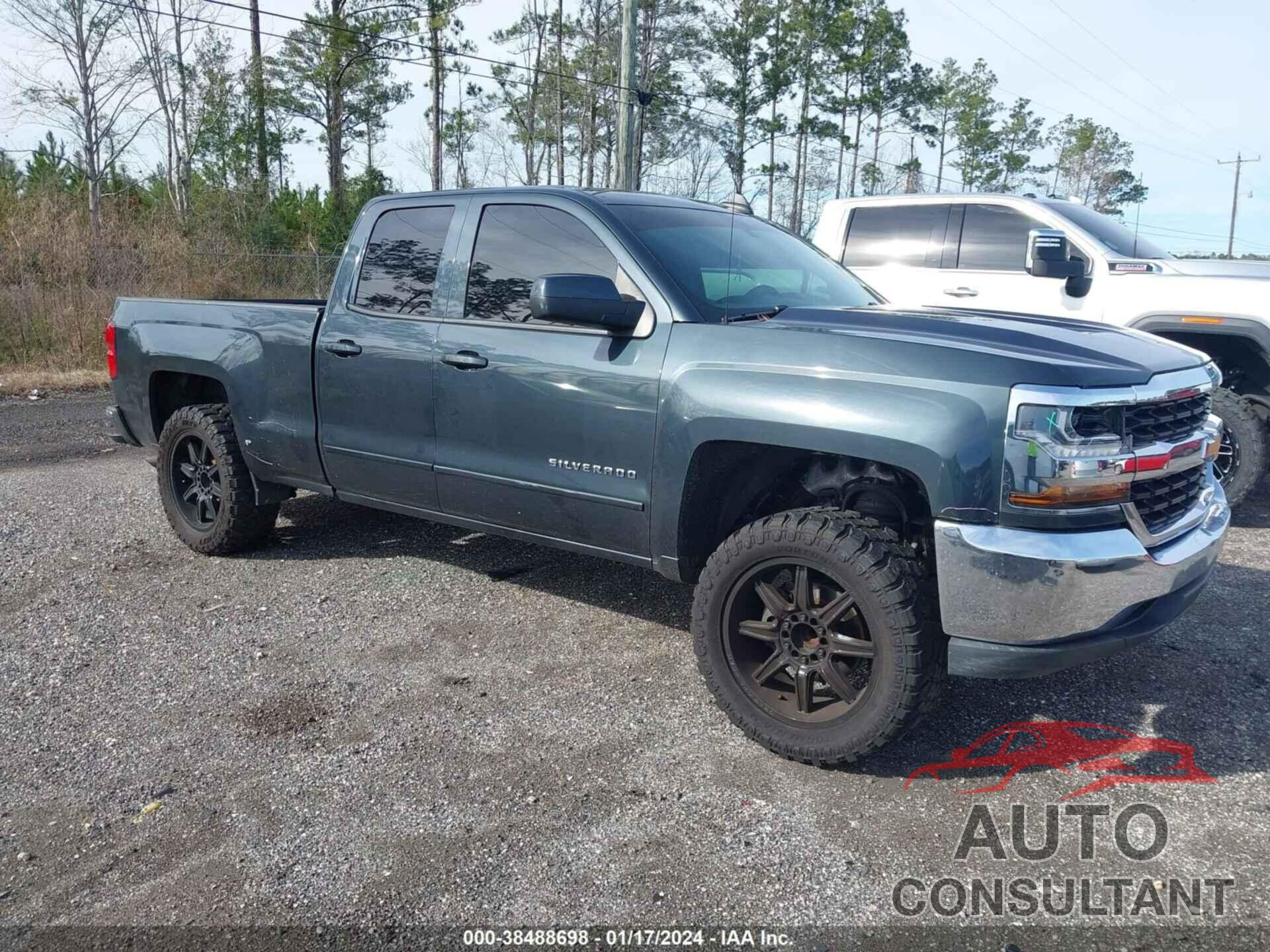 CHEVROLET SILVERADO 1500 2018 - 1GCRCREC5JZ175461