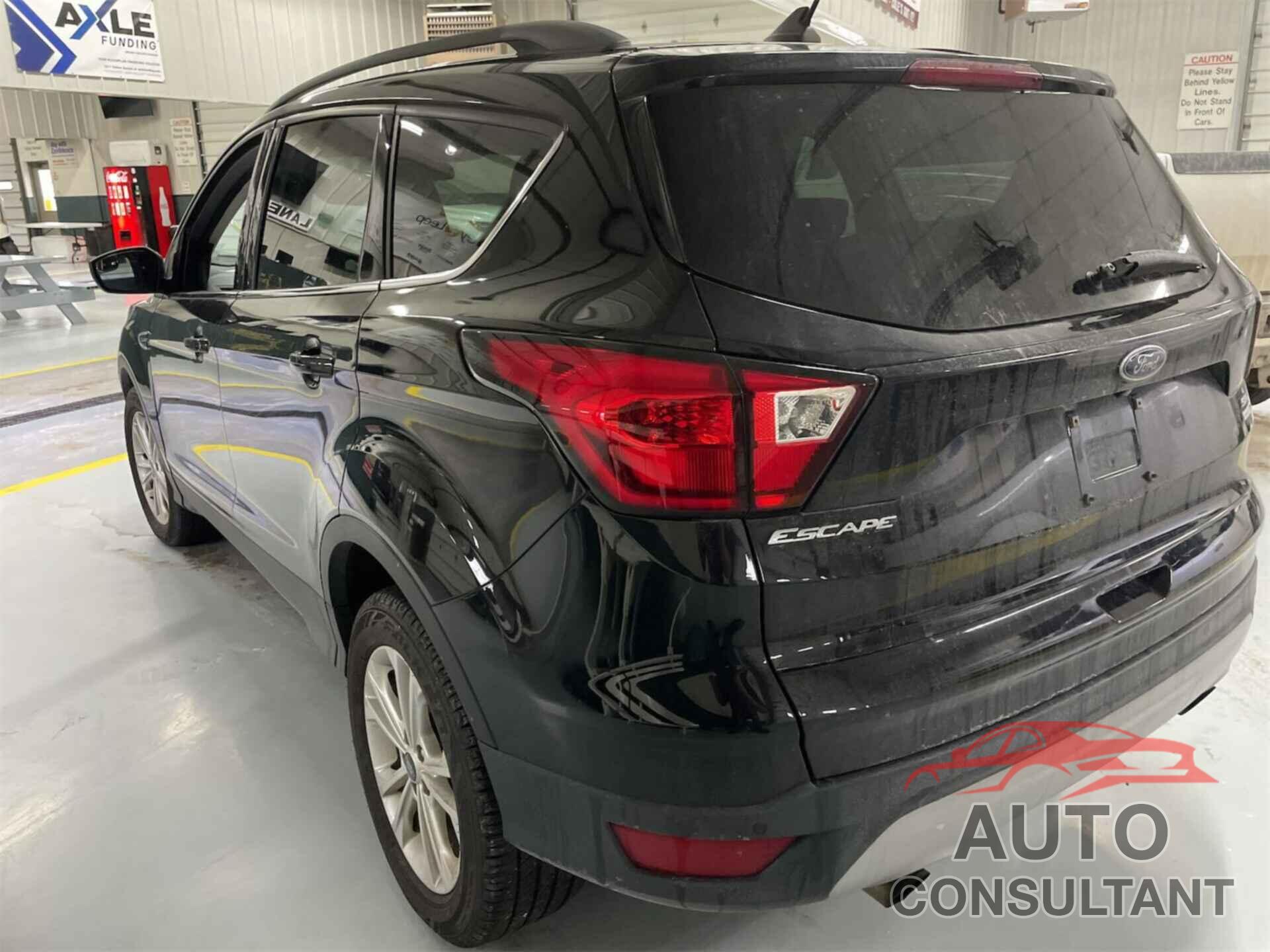 FORD ESCAPE 2019 - 1FMCU9HD0KUA65628