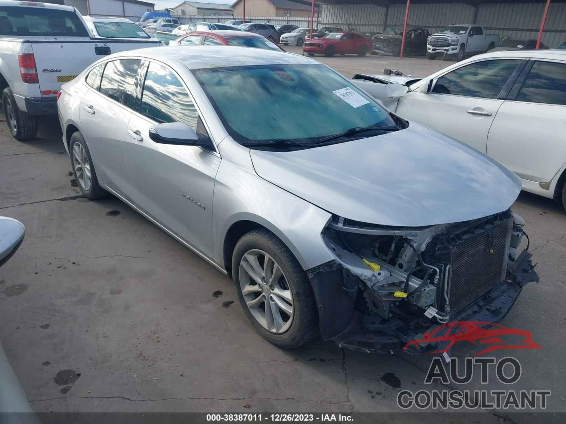 CHEVROLET MALIBU 2018 - 1G1ZD5ST3JF160350