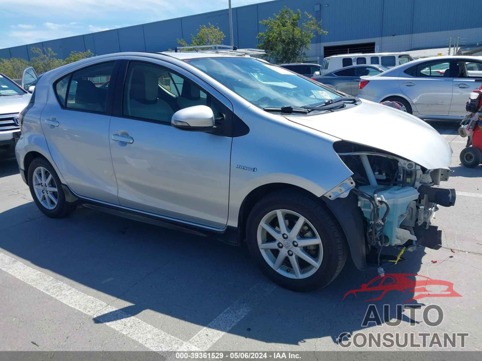 TOYOTA PRIUS C 2017 - JTDKDTB33H1592697