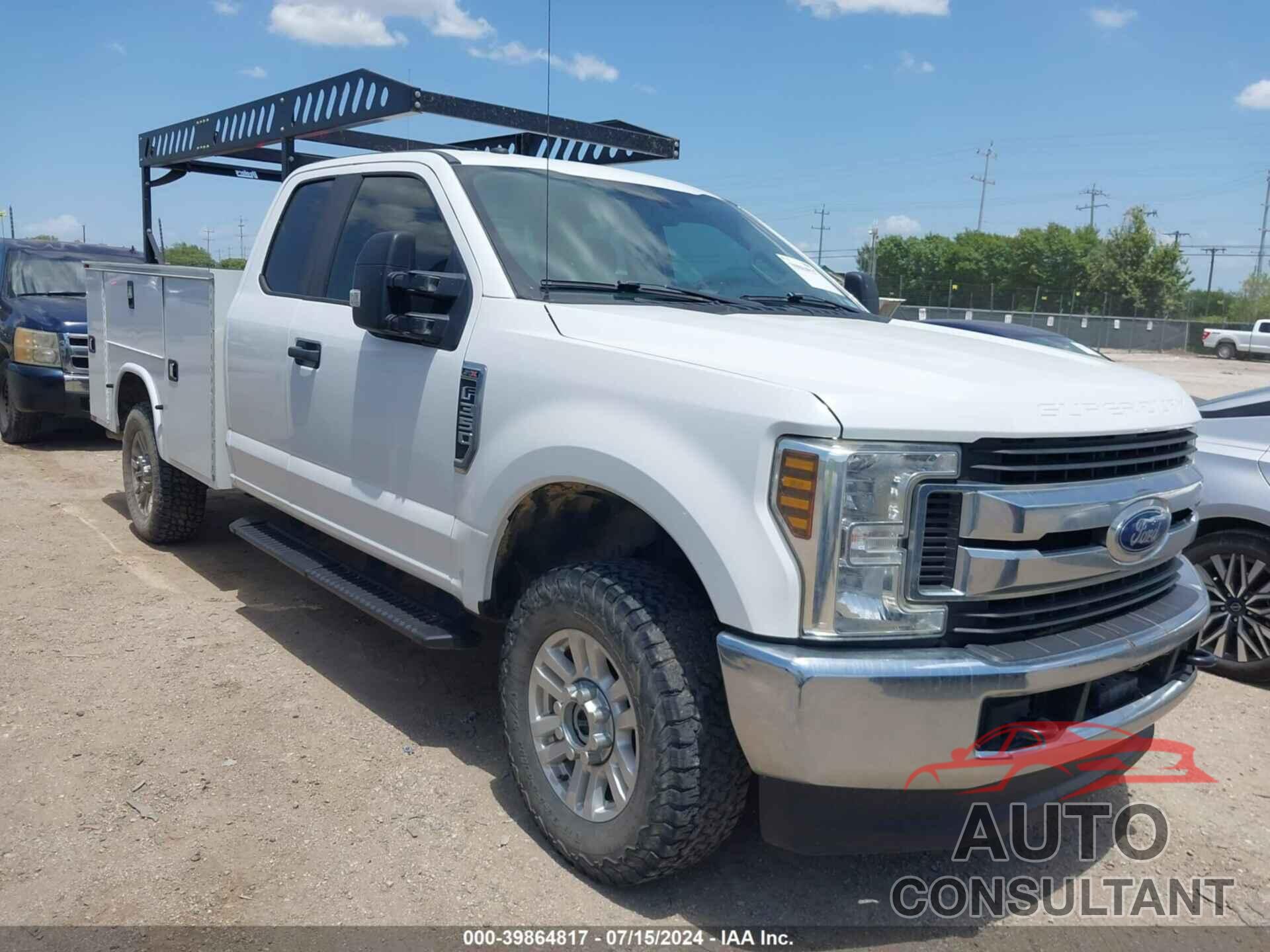 FORD F-350 2019 - 1FD8X3B62KEF53185