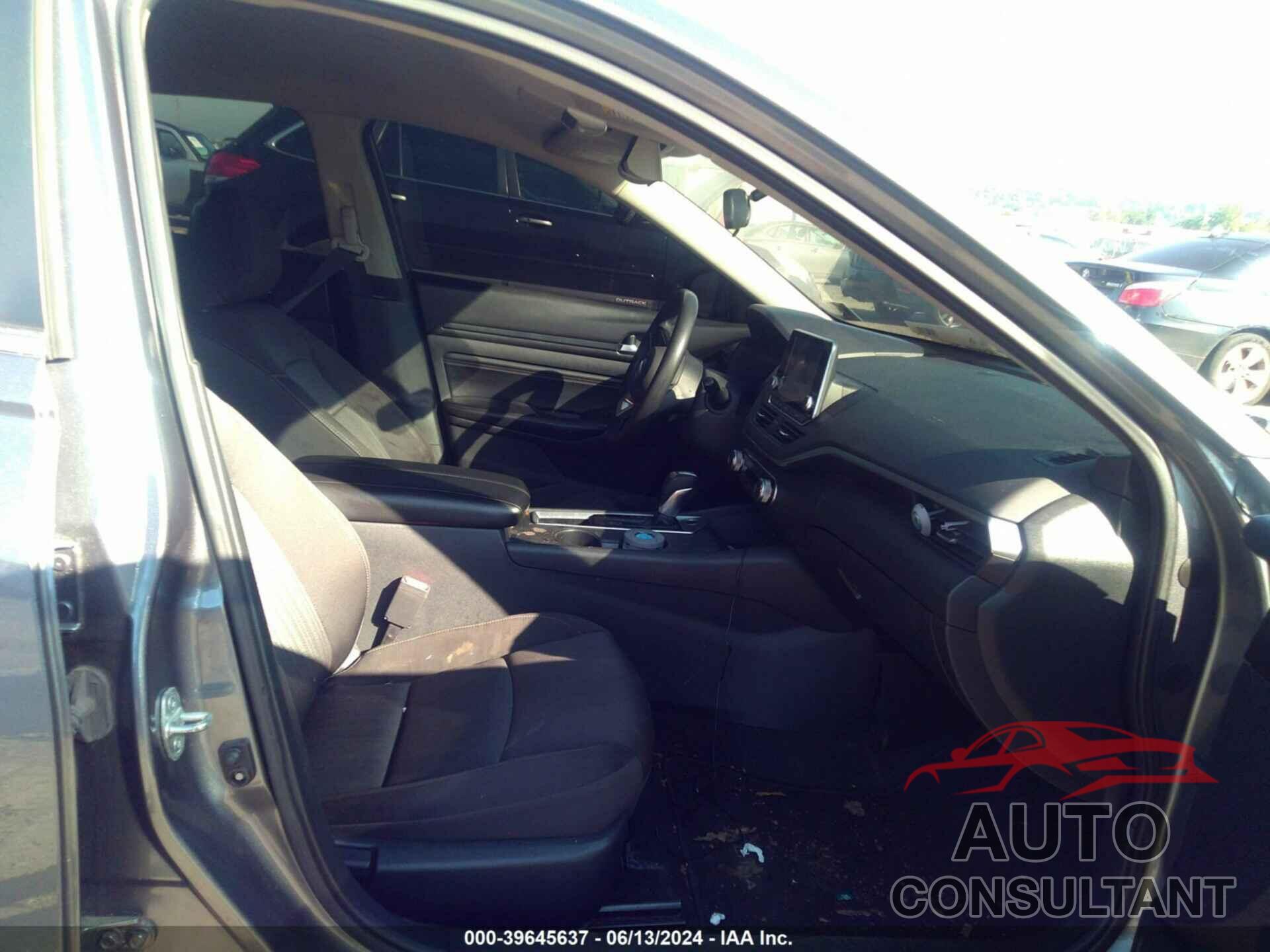 NISSAN ALTIMA 2019 - 1N4BL4BV3KC248735