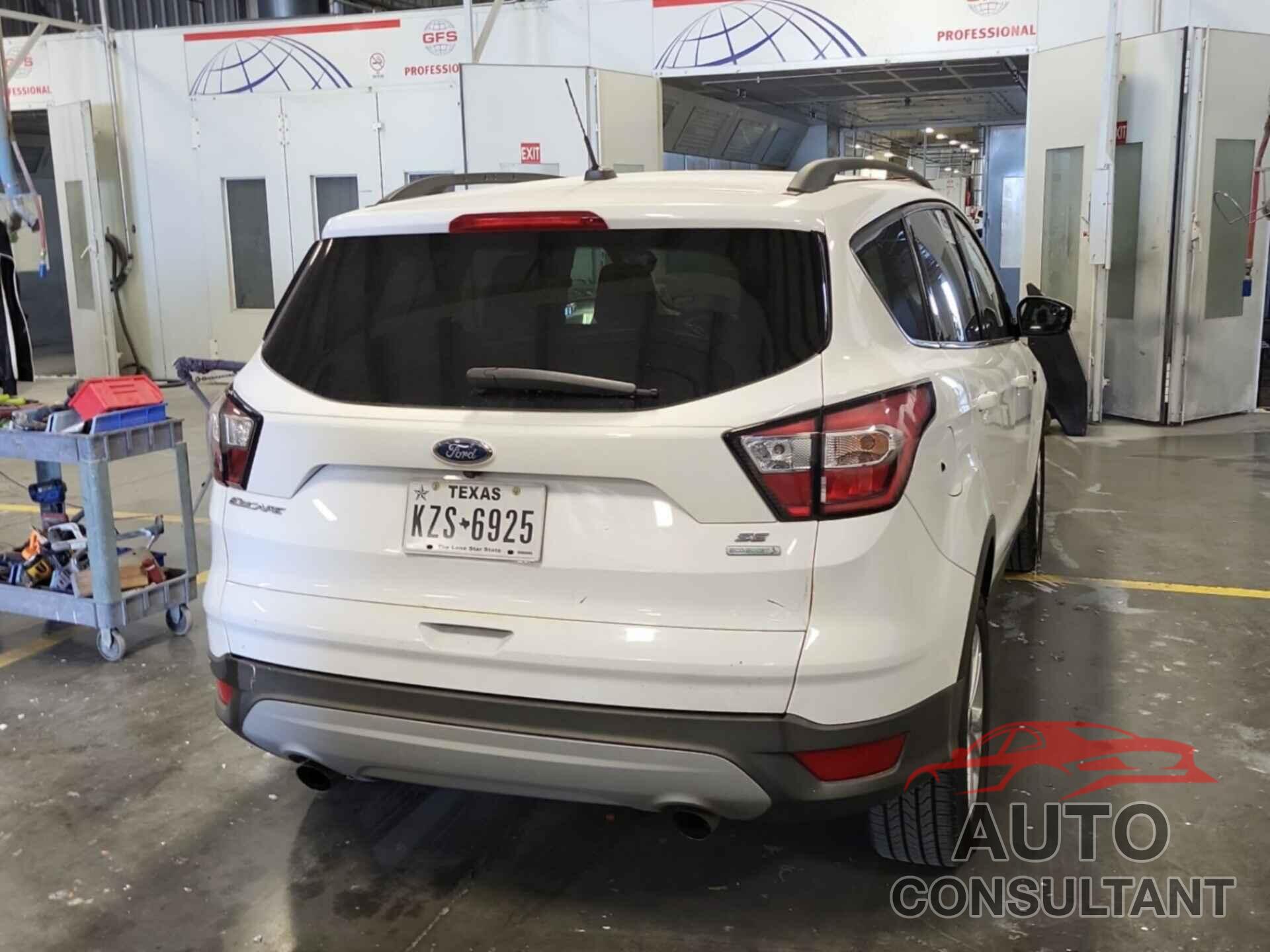 FORD ESCAPE 2018 - 1FMCU0GD6JUC63268