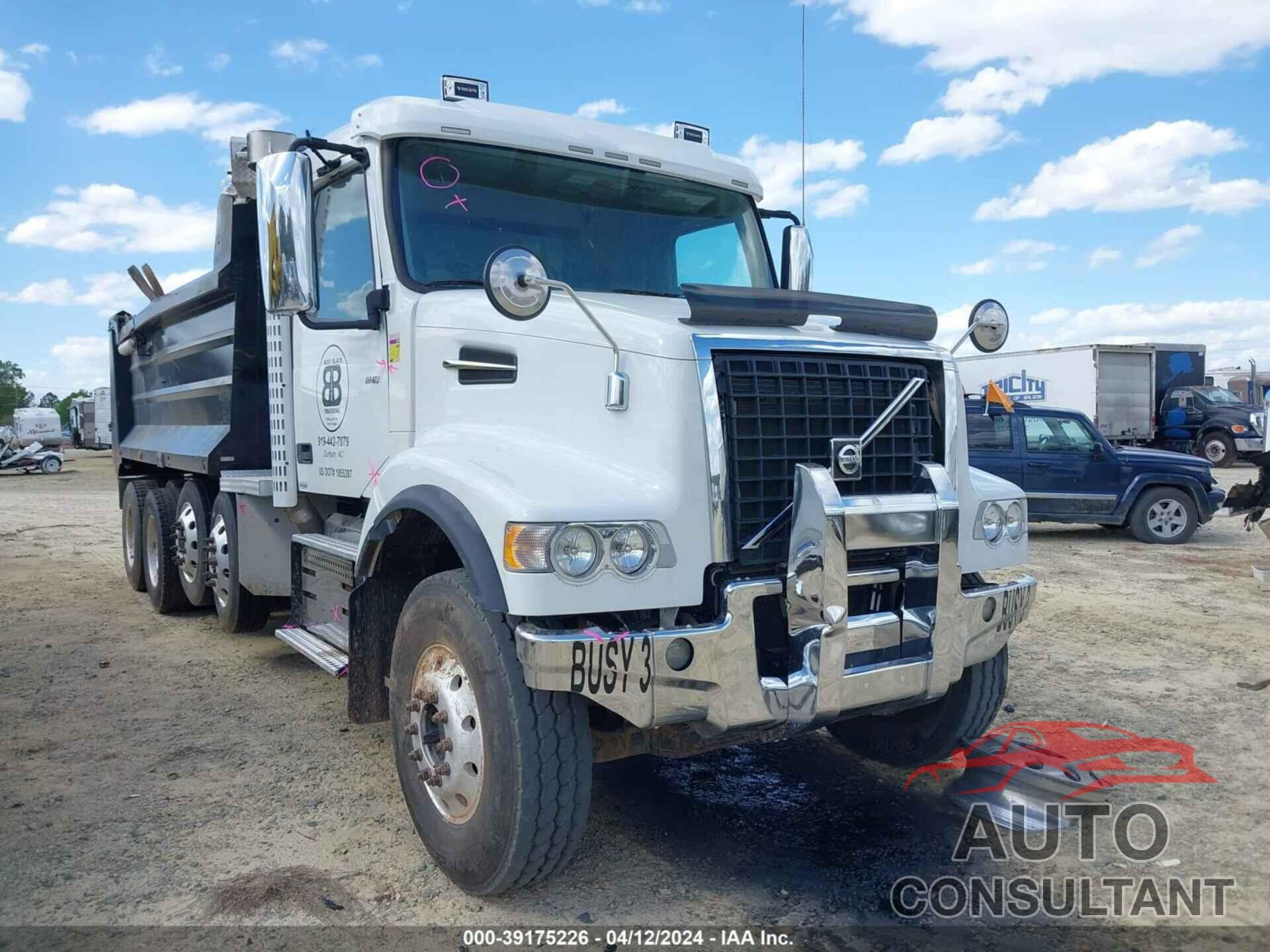 VOLVO VHD 2020 - 4V5KC9DH9LN243589