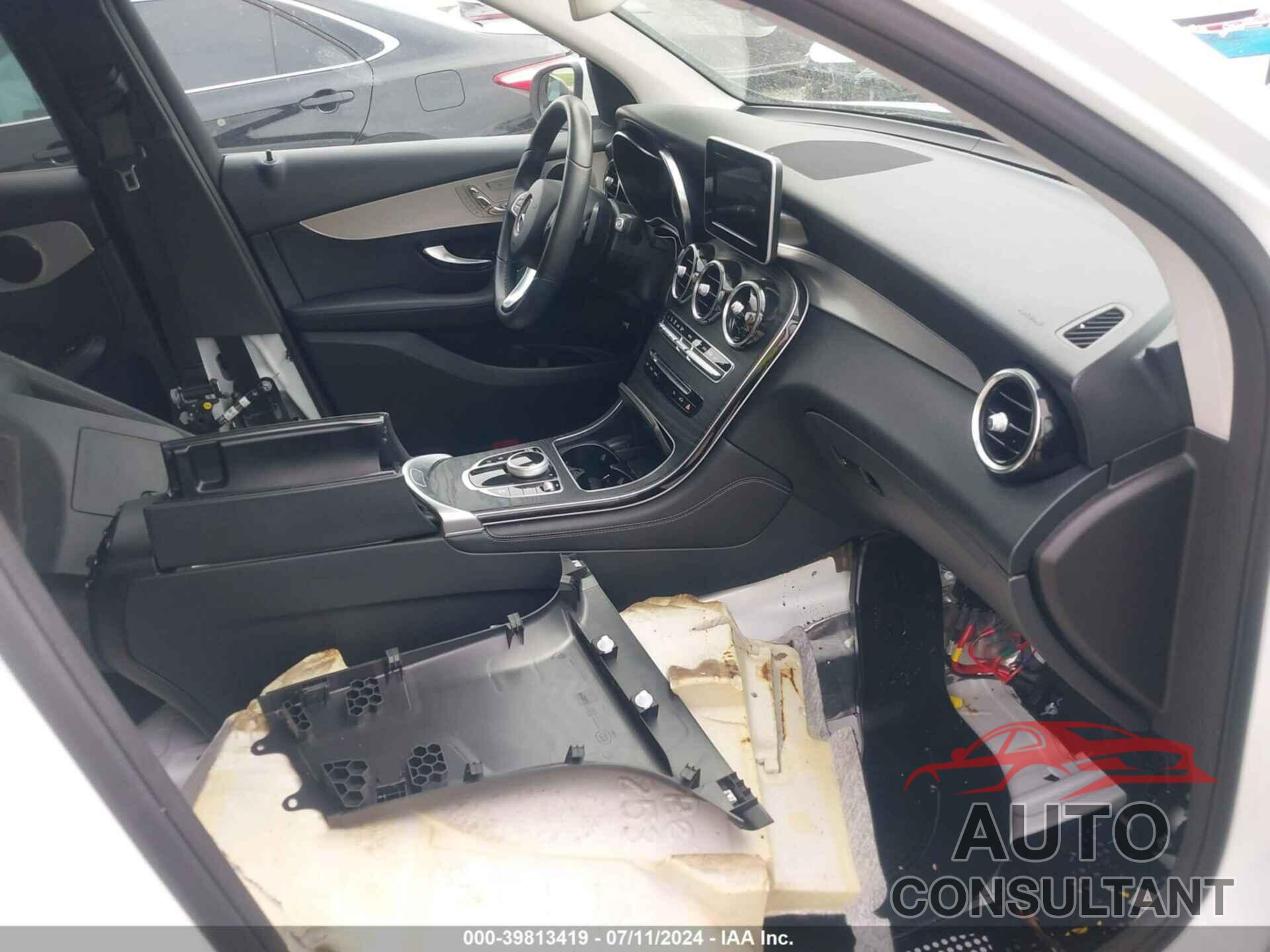 MERCEDES-BENZ GLC 300 2019 - WDC0G4JB1K1004987