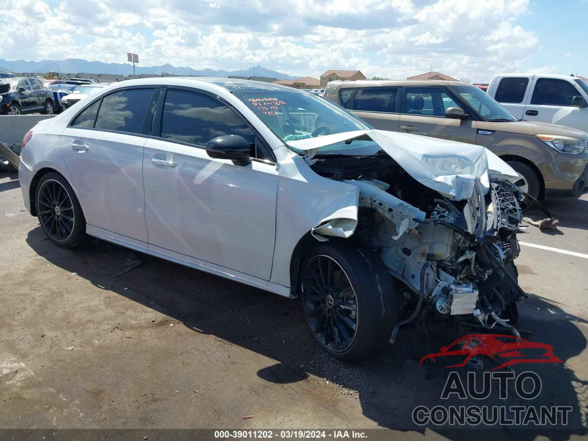 MERCEDES-BENZ A 220 2022 - W1K3G4EB1NJ349850