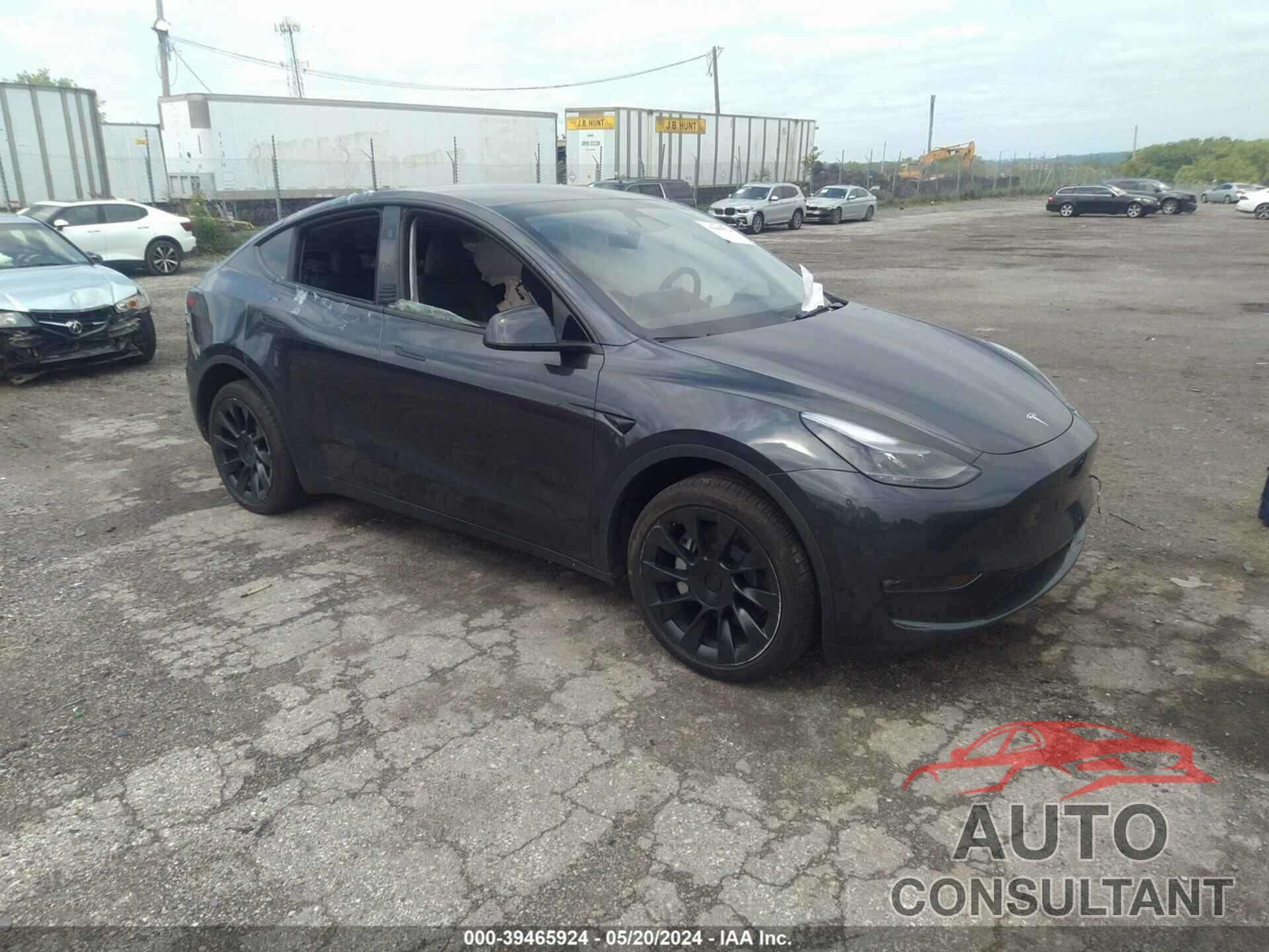 TESLA MODEL Y 2024 - 7SAYGDEE1RA223740