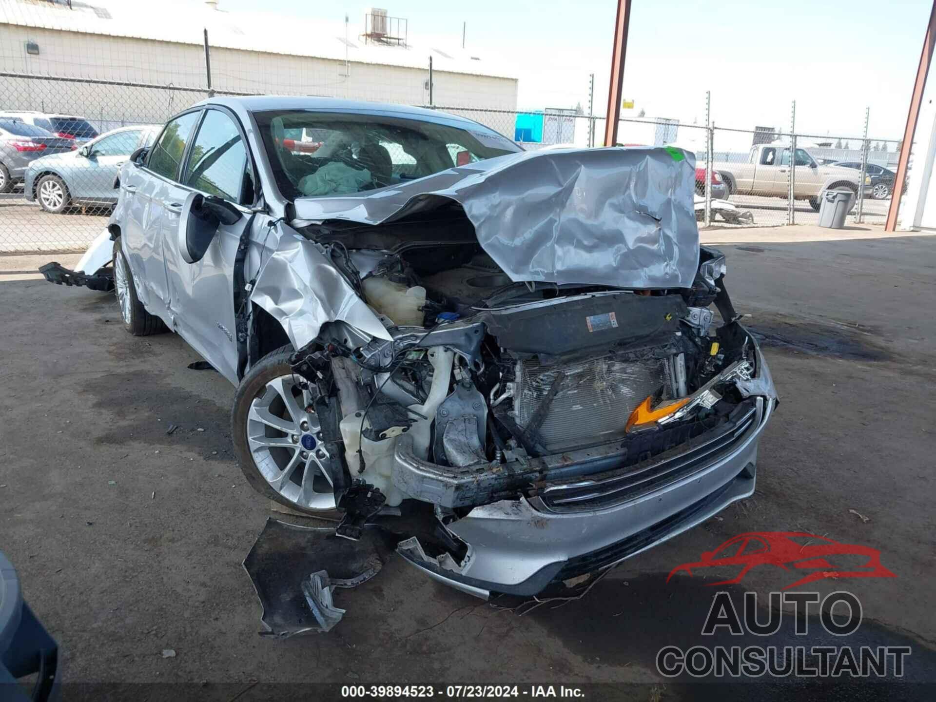 FORD FUSION HYBRID 2019 - 3FA6P0LUXKR256630