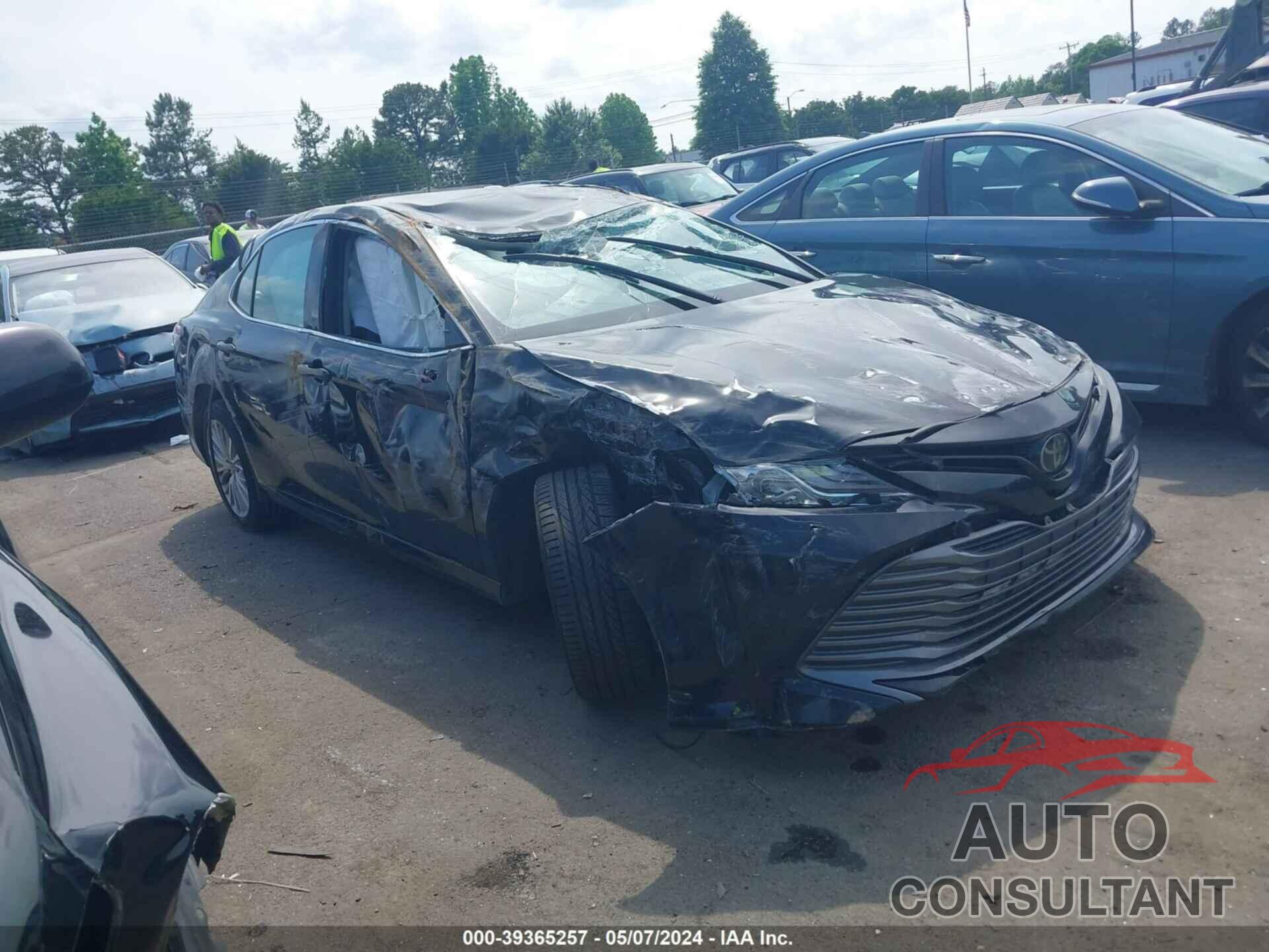TOYOTA CAMRY 2020 - 4T1F11AK6LU974250