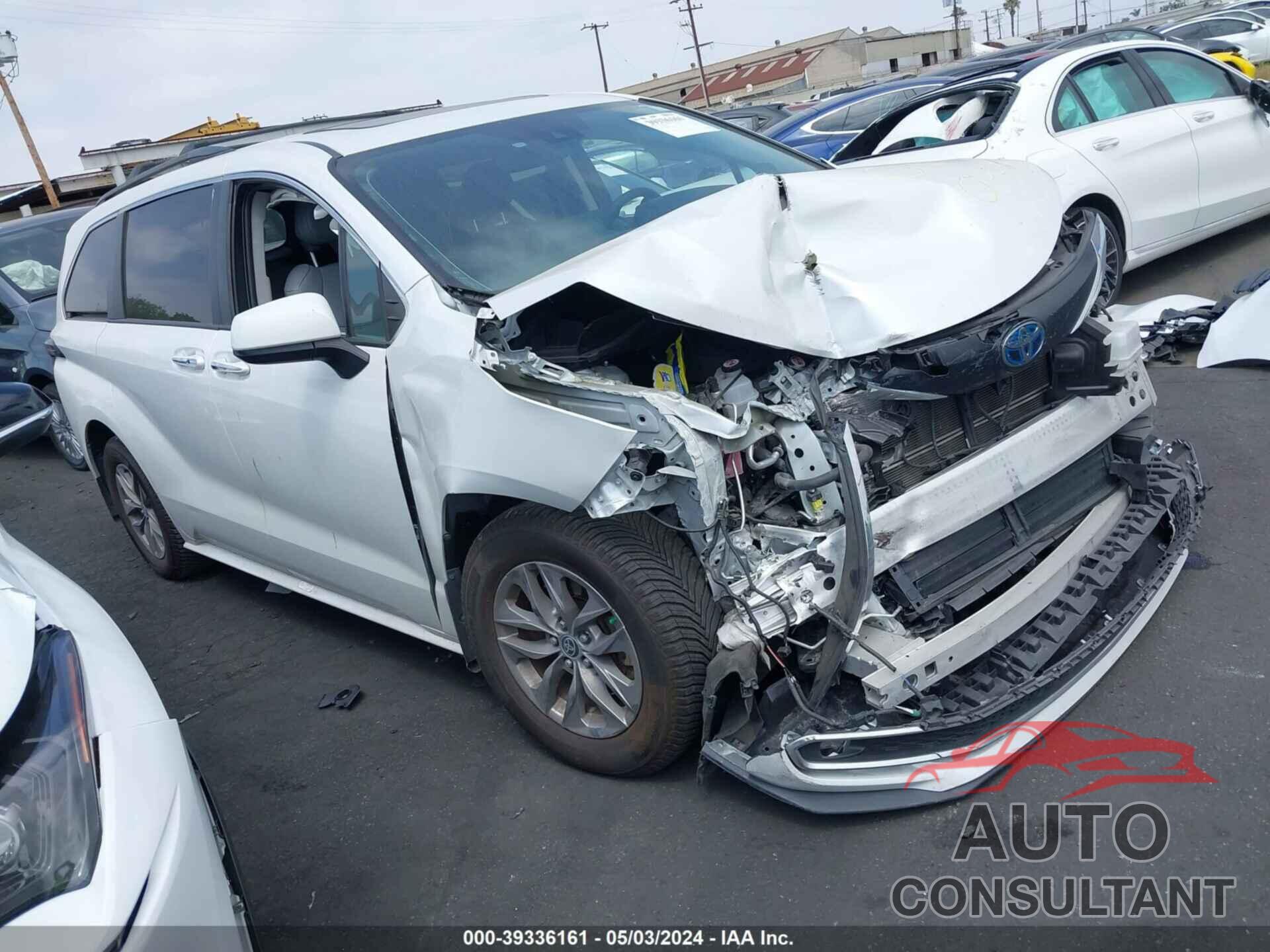 TOYOTA SIENNA 2022 - 5TDJRKEC2NS100923