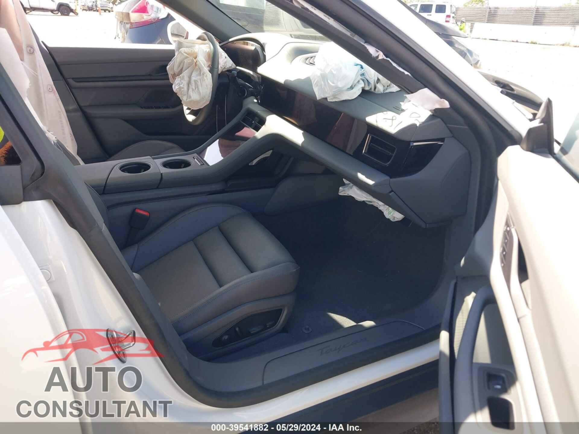 PORSCHE TAYCAN 2023 - WP0AA2Y14PSA14320